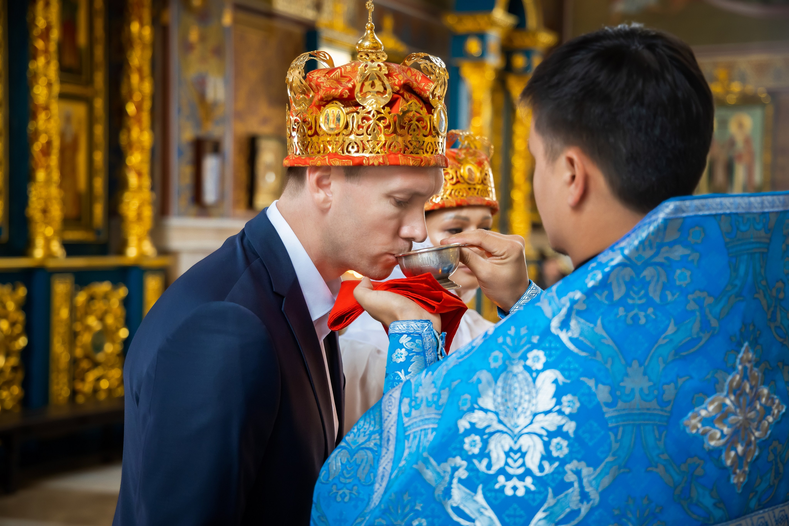 В Храме. Семейный и Свадебный фотограф в Астане Александр Астапов
