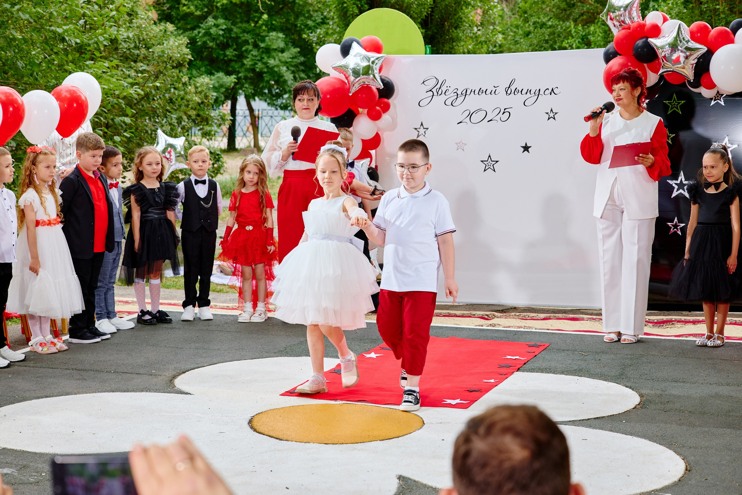 Выпускной 45 сад. Фотограф Выпускные альбомы Таганрог Сергей Коробченко