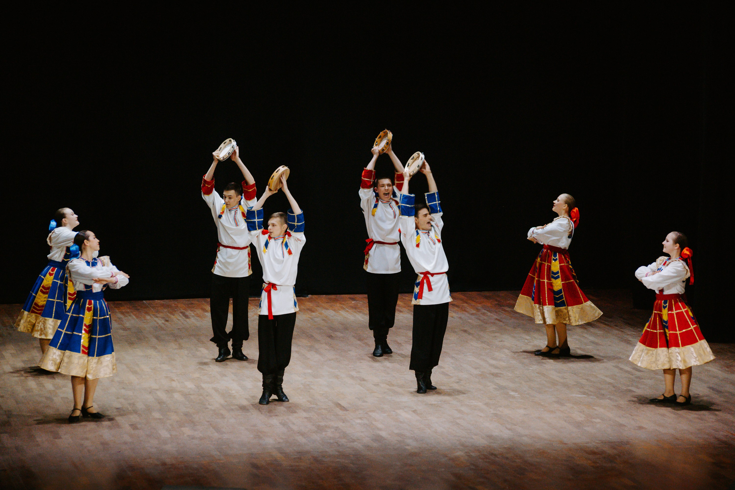 «Уральский сувенир». Концерт танцевальной студии. Фотограф в Челябинске Ополихина Анна