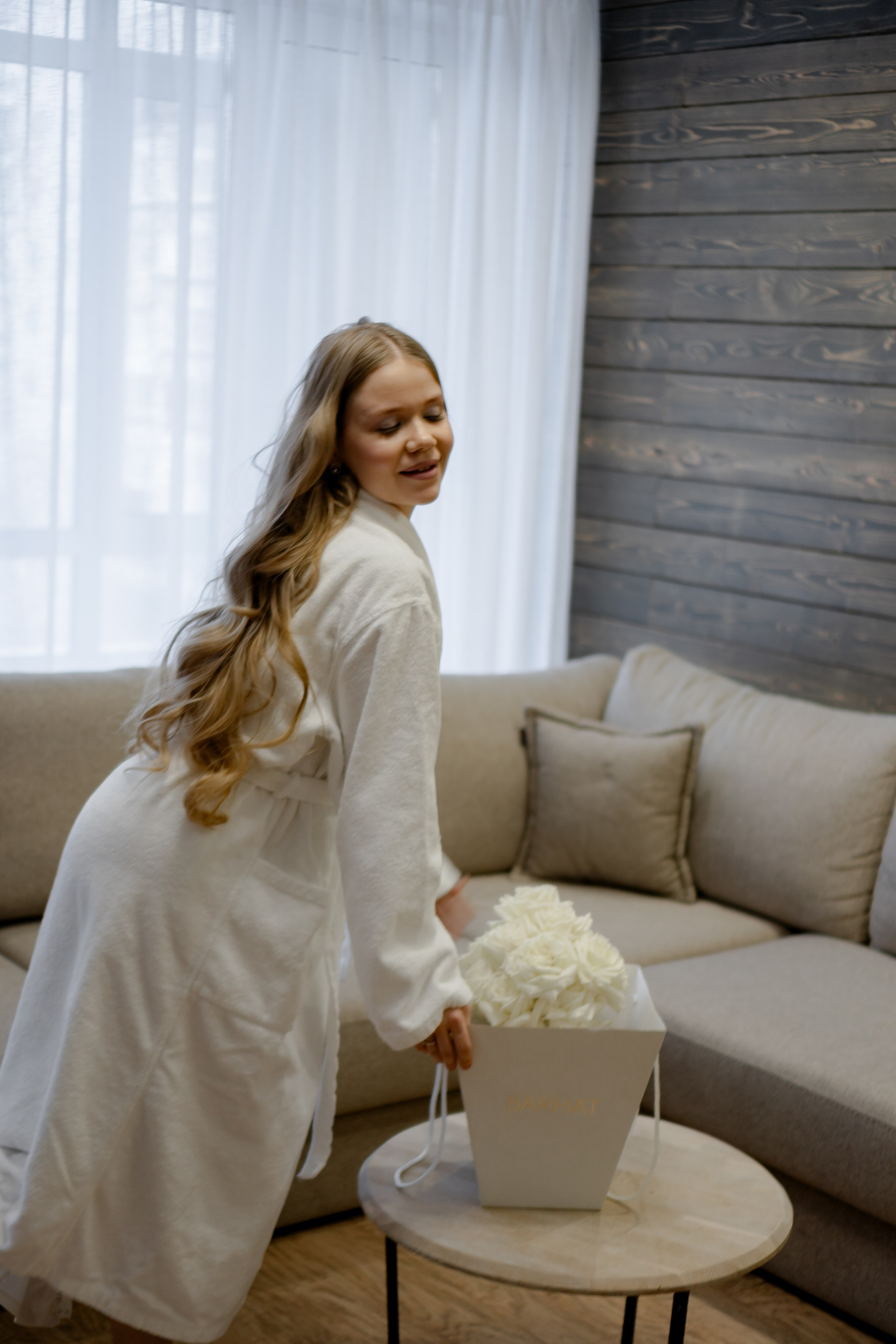 СВАДЕБНАЯ СЬЕМКА СБОРОВ В ОТЕЛЕ И ВЫЕЗД НА ЦЕРЕМОНИЮ (СНЯТО В СИБИРЕ В НИЖНЕВАРТОВСКЕ). Профессиональный фотограф, Санкт-Петербург — Виктория Богомолова