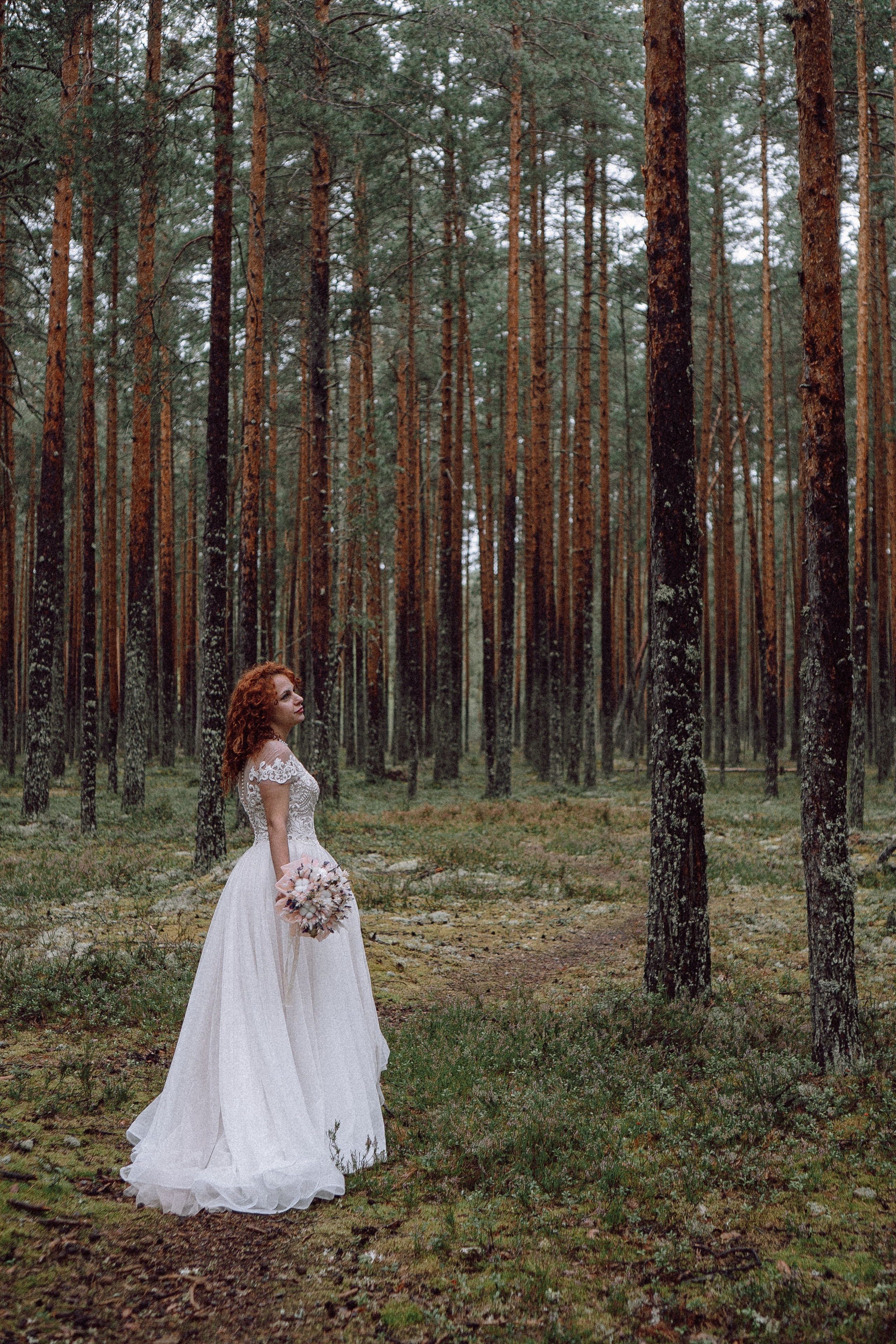 СВАДЕБНАЯ ФОТОСЕССИИЯ ПАРЫ В ГОРОДЕ ПРИОЗЕРСК В СОСНОВОМ ЛЕСУ И С ПИКАПОМ. Профессиональный фотограф, Санкт-Петербург — Виктория Богомолова