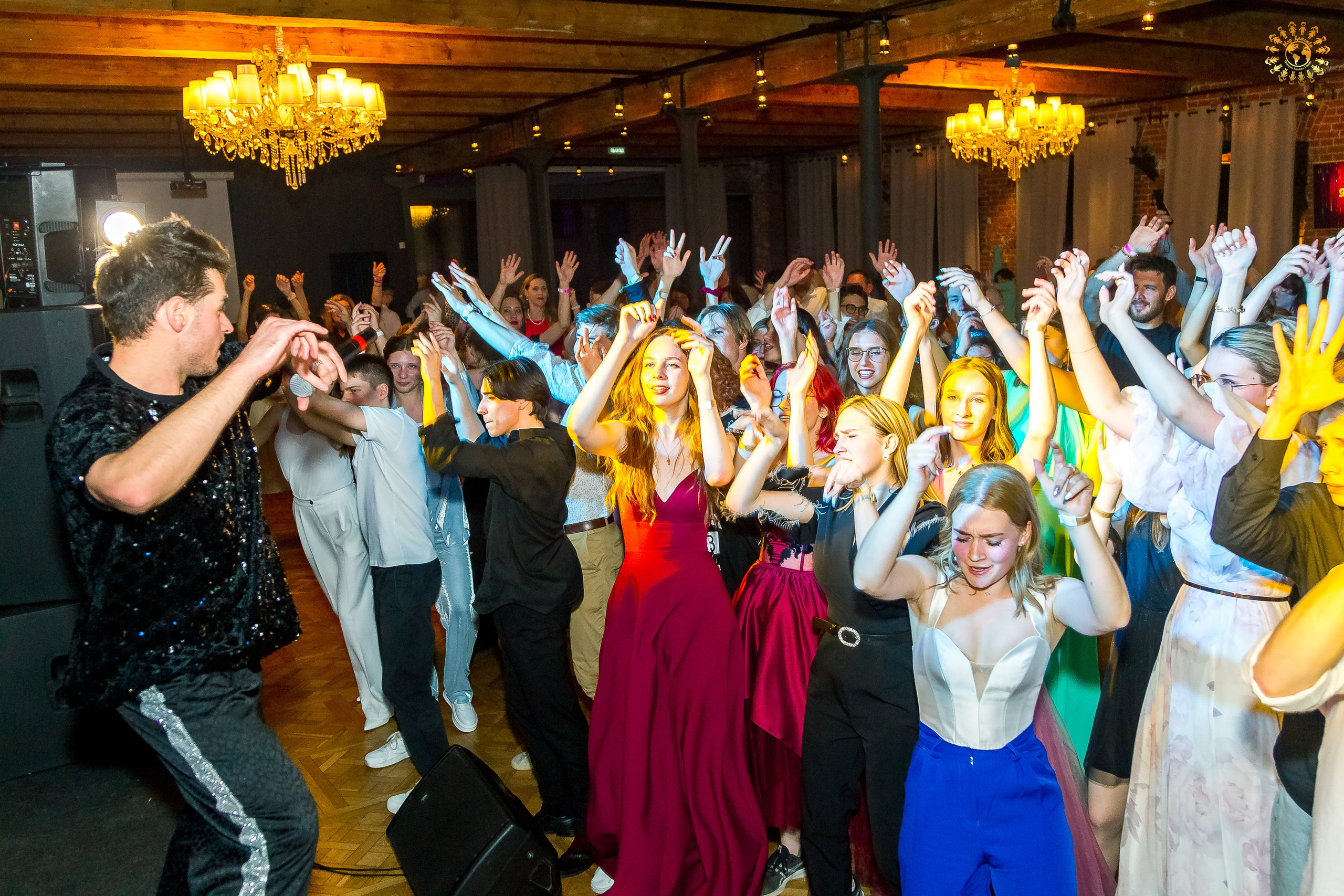 Выпускной 2023 (11-е классы) клуб «Джаггер», Москва. Репортажная съемка в Москве и области. Анималистика