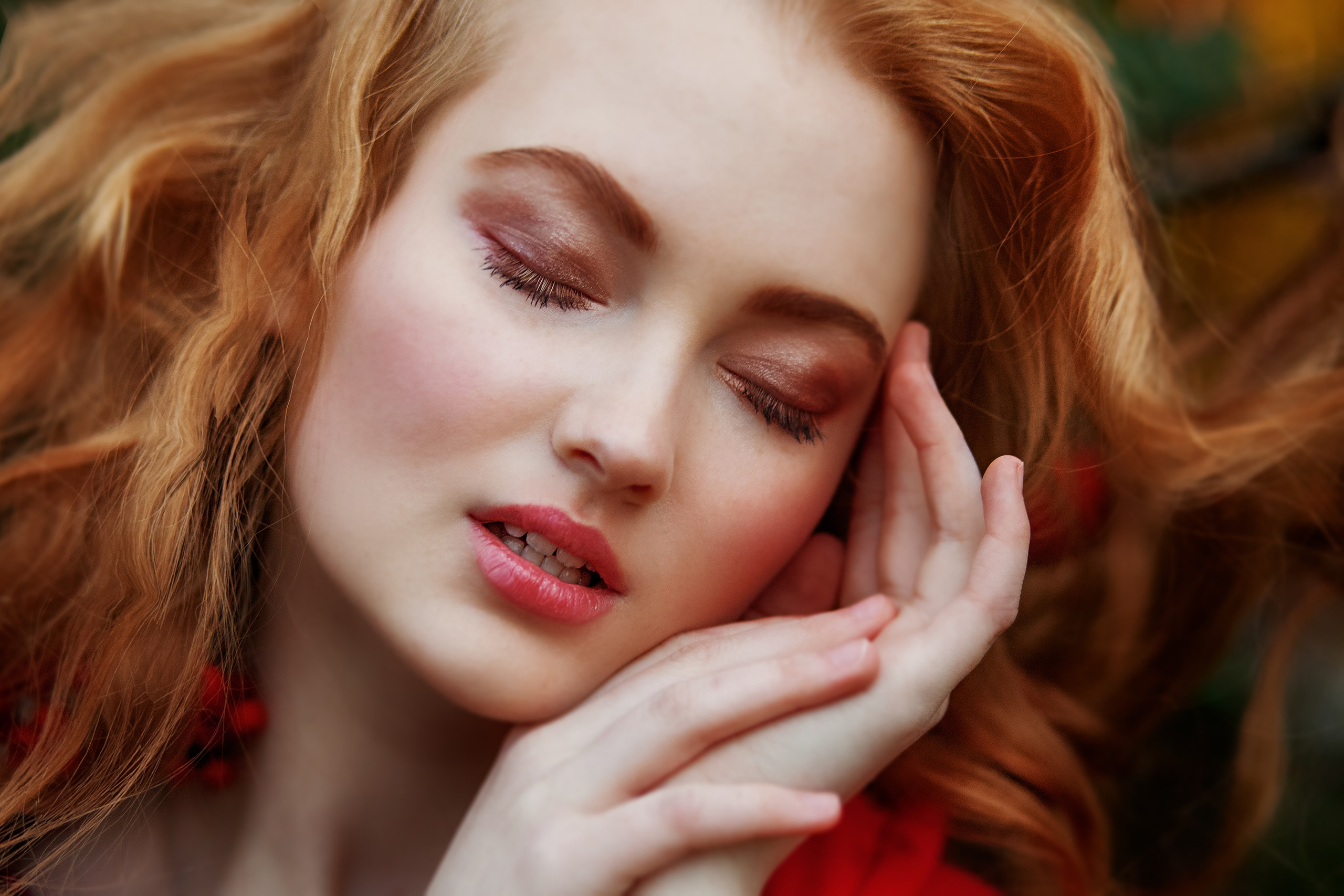 ЖЕНСКИЙ ПОРТРЕТ. Главная