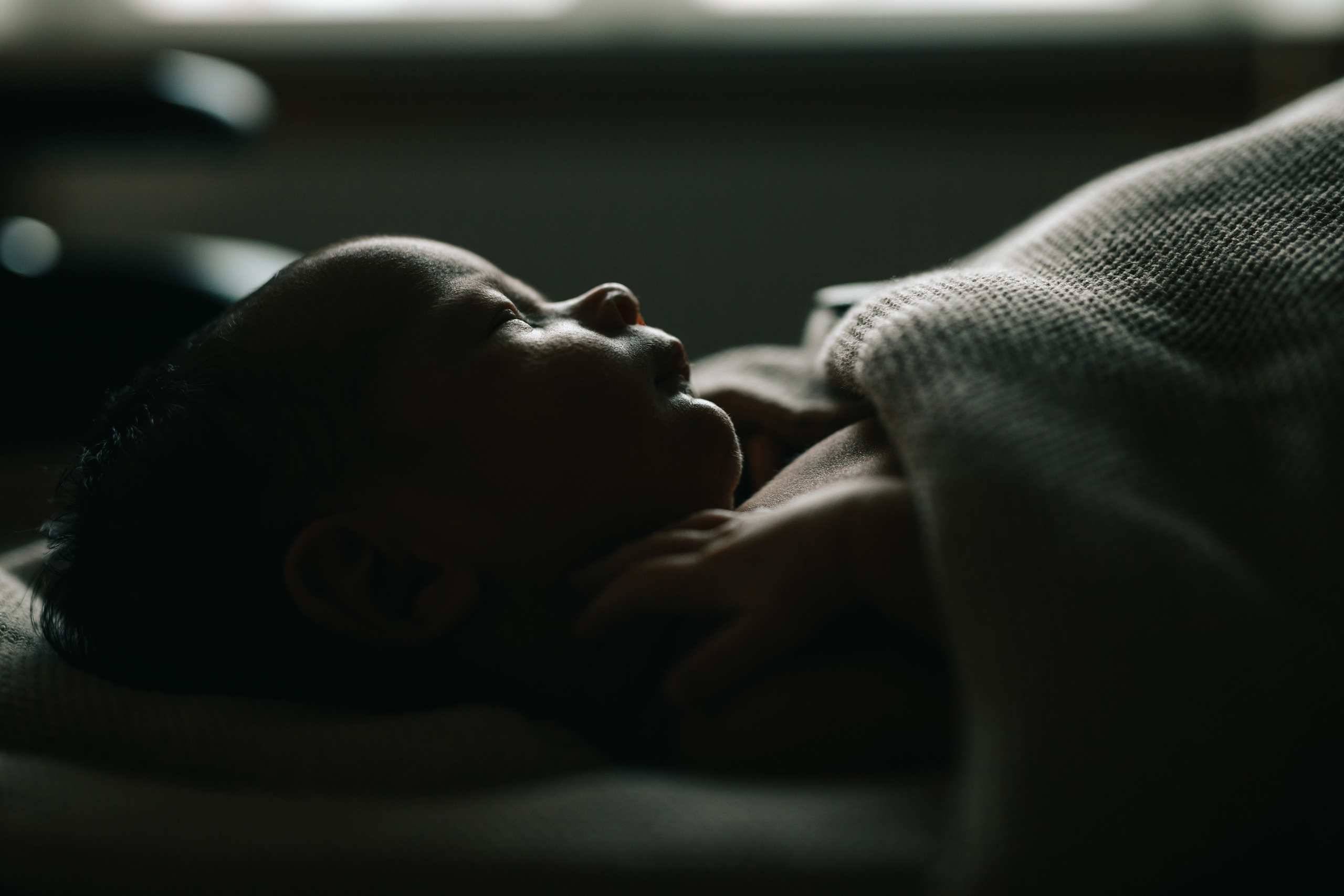 Пример семейной фотосессии дома. Дмитрий Мартьянов семейный фотограф в Санкт-Петербурге