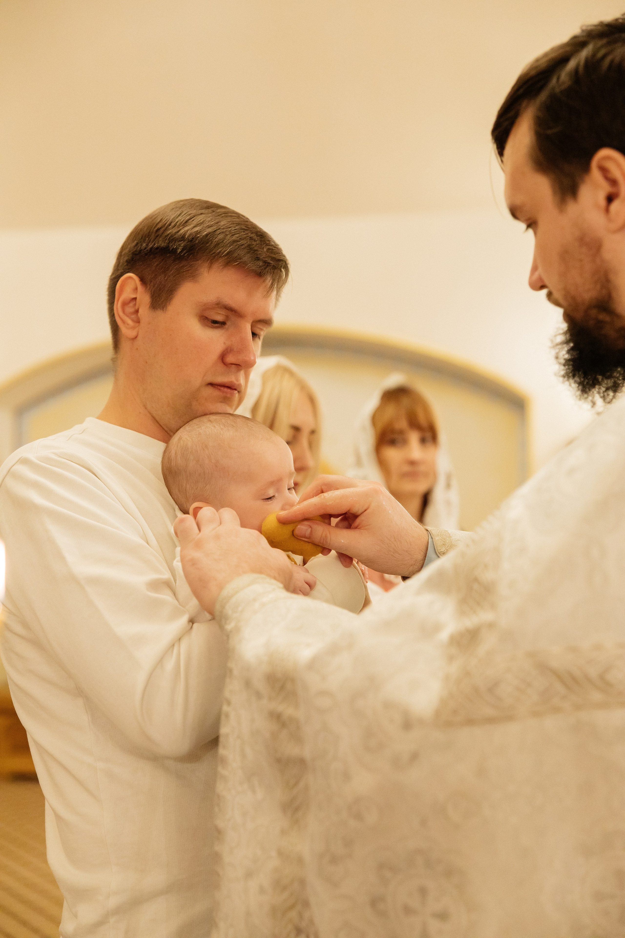Таинство Крещения Александры и Алисы. Храм Покрова Пресвятой Богородицы. Семейный фотограф в Рязани и Рязанской области