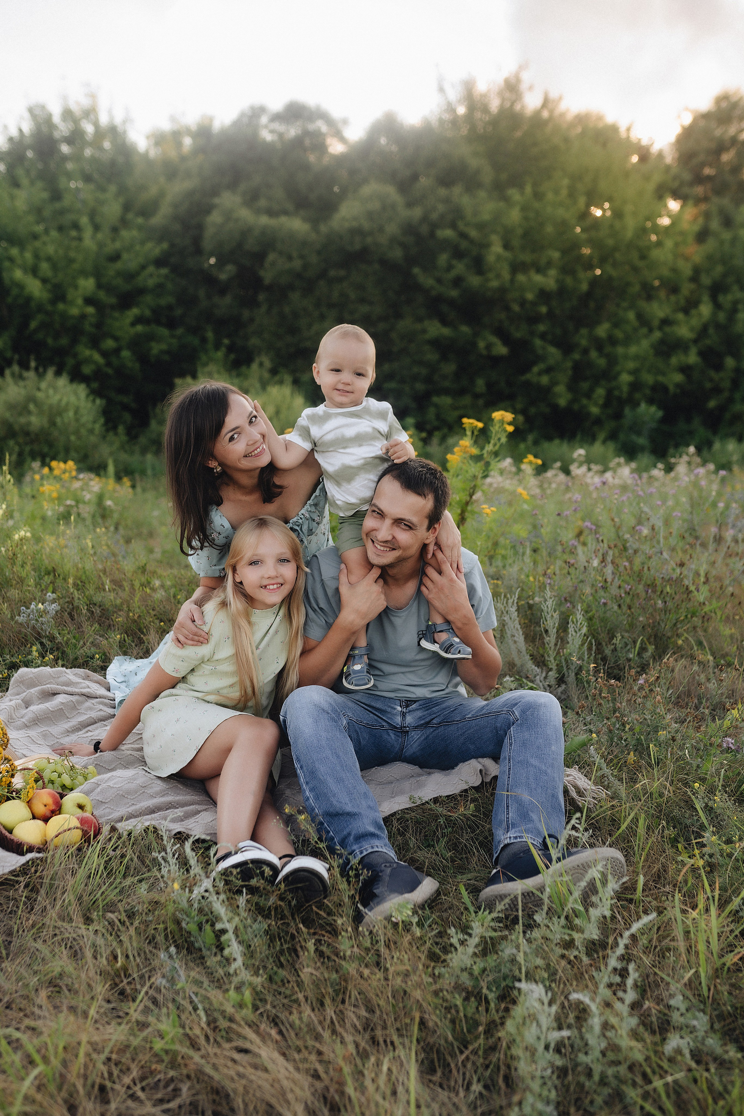 Семейная съемка на закате. Фотограф Карина Шмулёва. Воронеж и область
