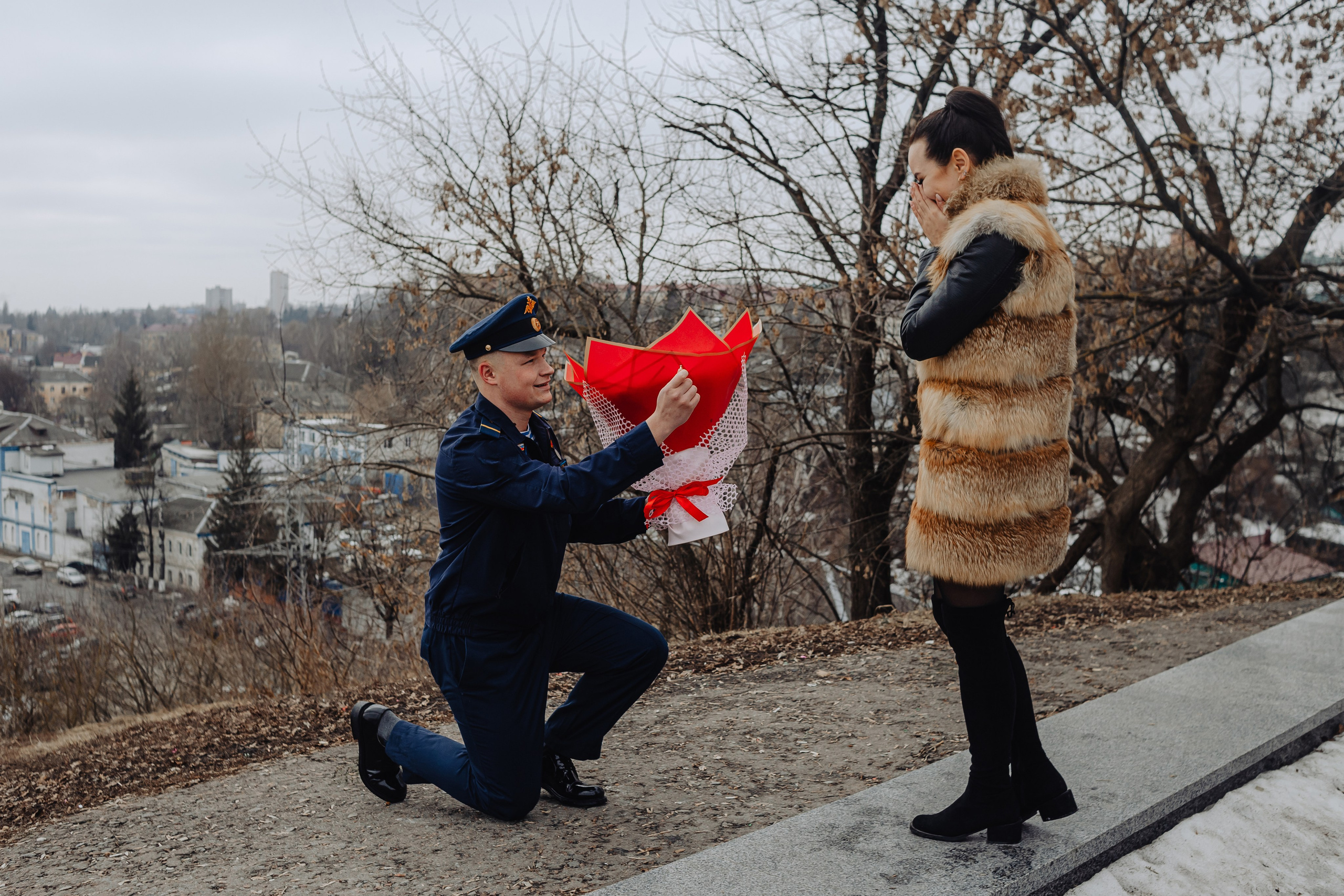 Предложение руки. Фотограф Брянск
