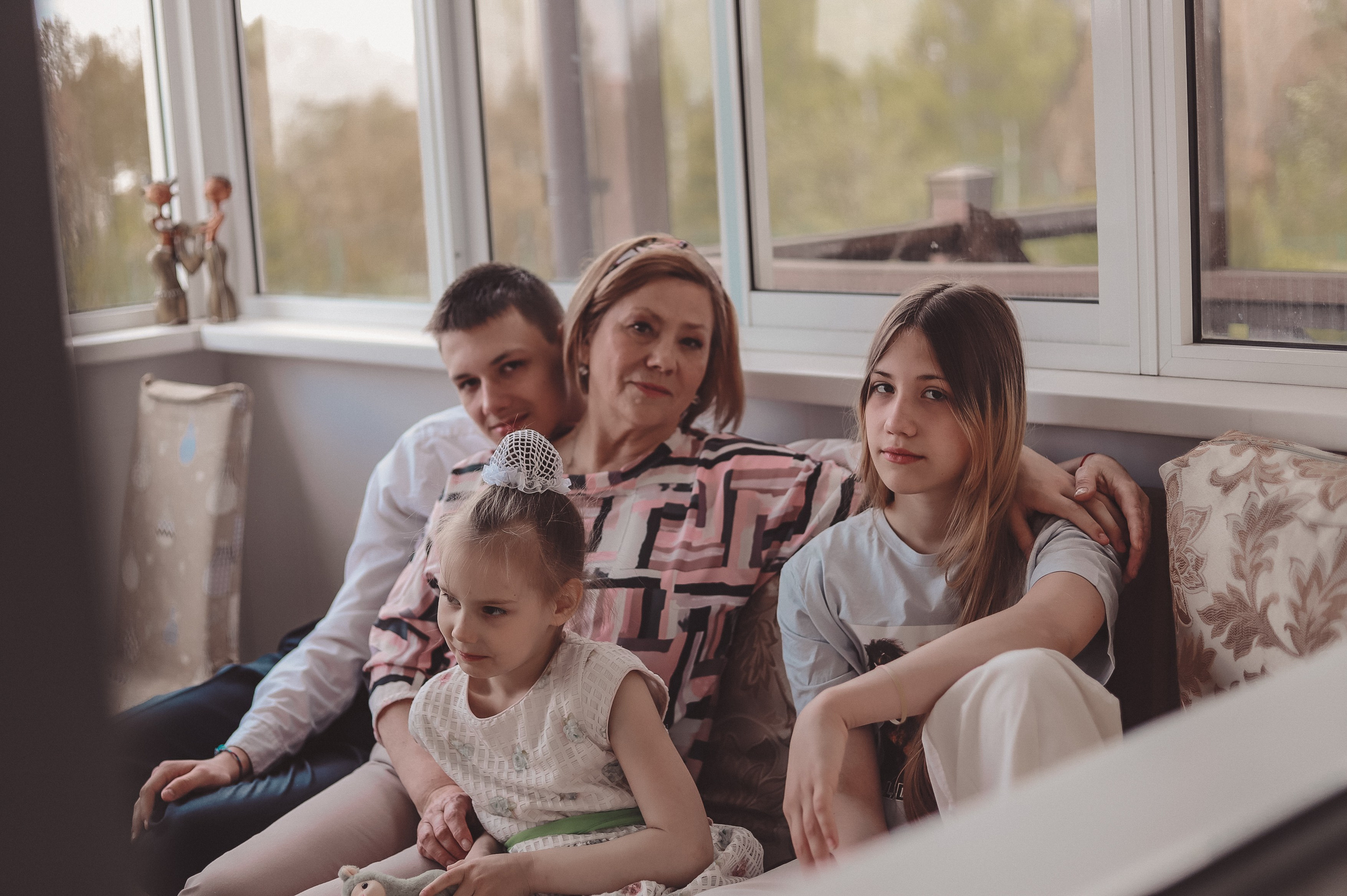 Домашняя фотосессия - Большая красивая семья летом. Семейный и женский фотограф Кемерово Мария Степ