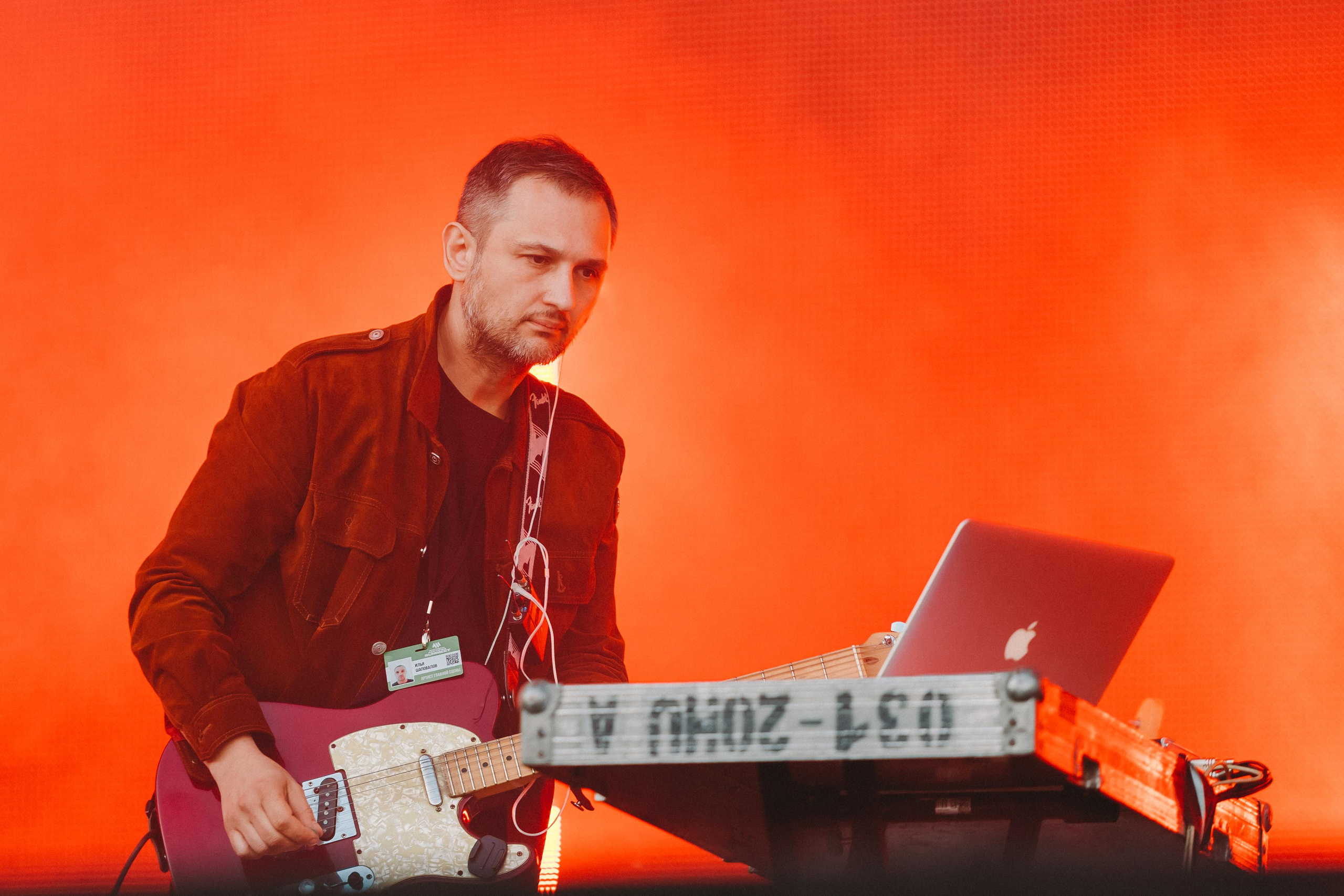 ДЕЛЬФИН НА ЛАСТОЧКА SUMMEET. Фотограф Сонкина Татьяна