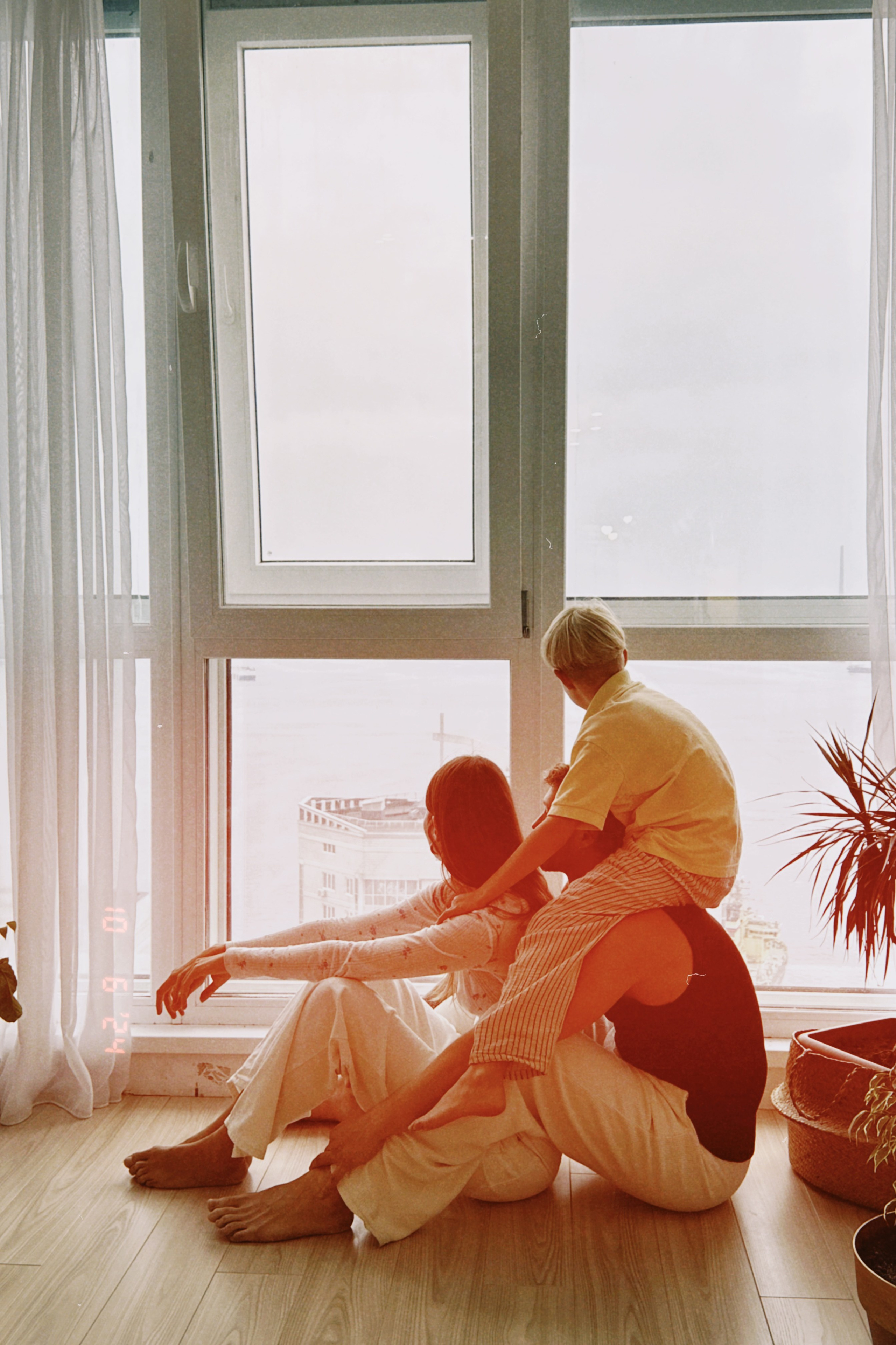 Домашняя репортажная фотоссесия. Портретный, свадебный, репортажный фотограф во Владивостоке Юлиана Джули Фокс