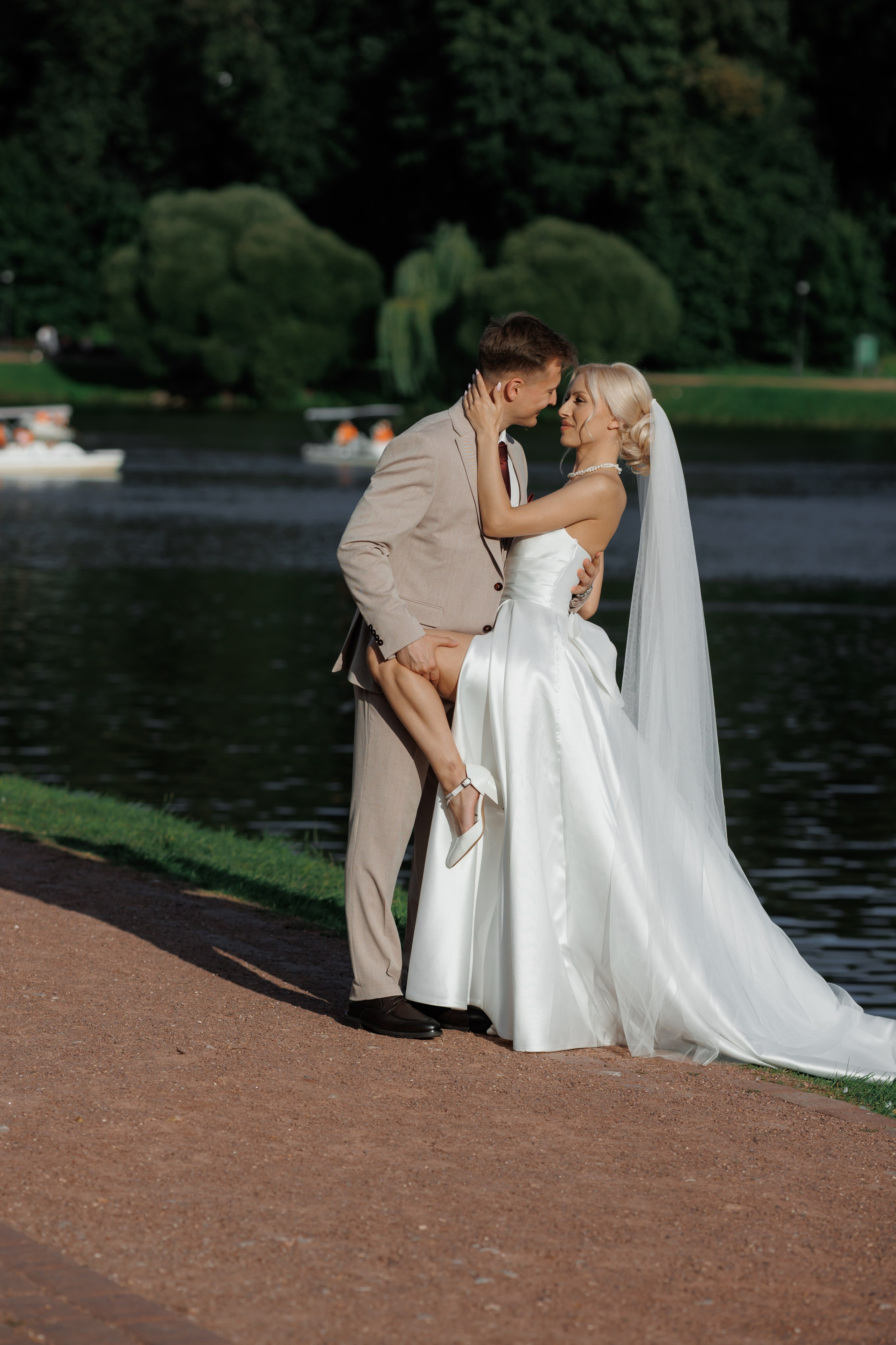 Отель «Милан», Шипиловский ЗАГС, прогулка в парке Царицыно. Свадебный и репортажный фотограф (Москва, Королев и другие)