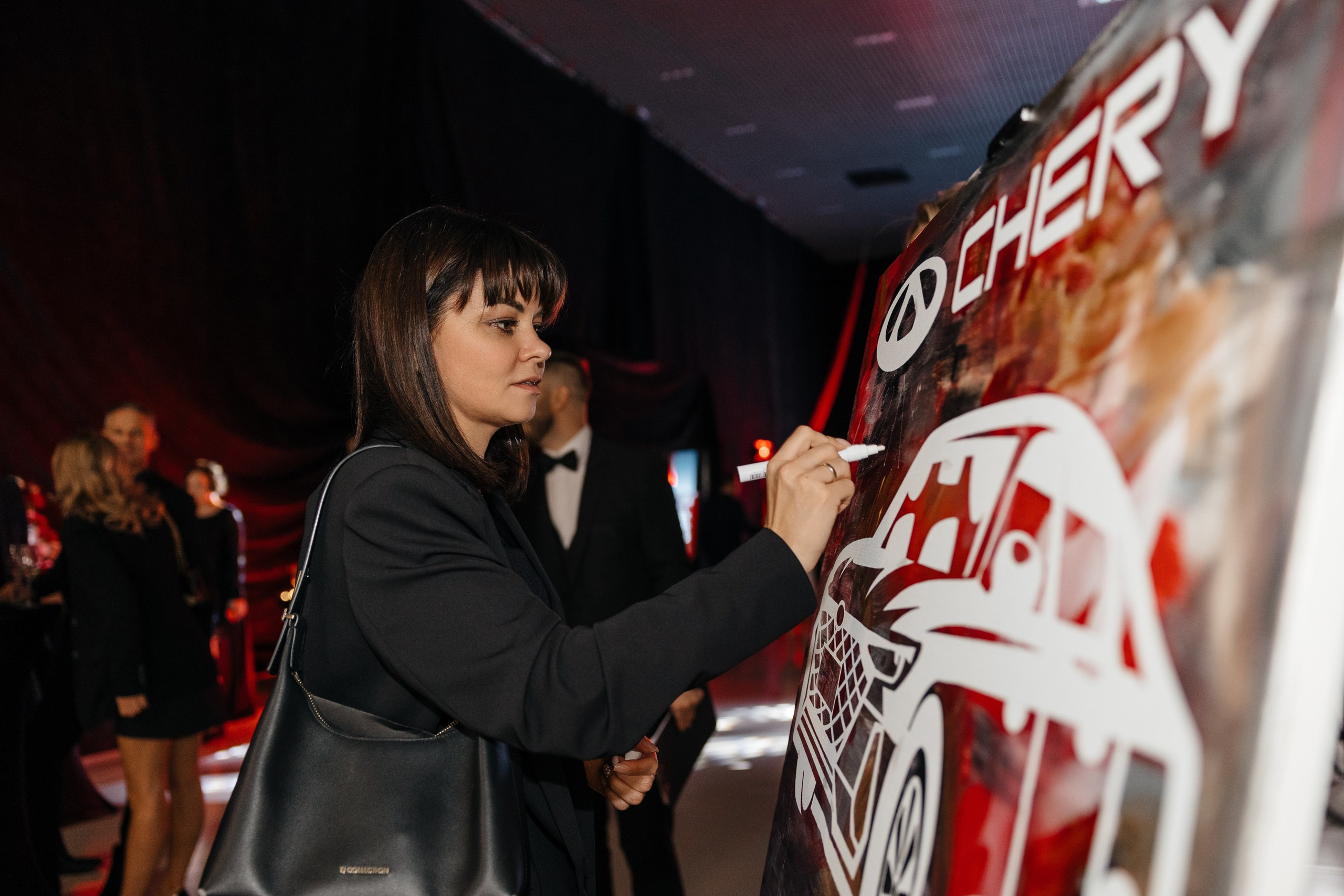 Открытие авто салона Chery Авторай. Свадебный фотограф в Ульяновске Алексей Китов