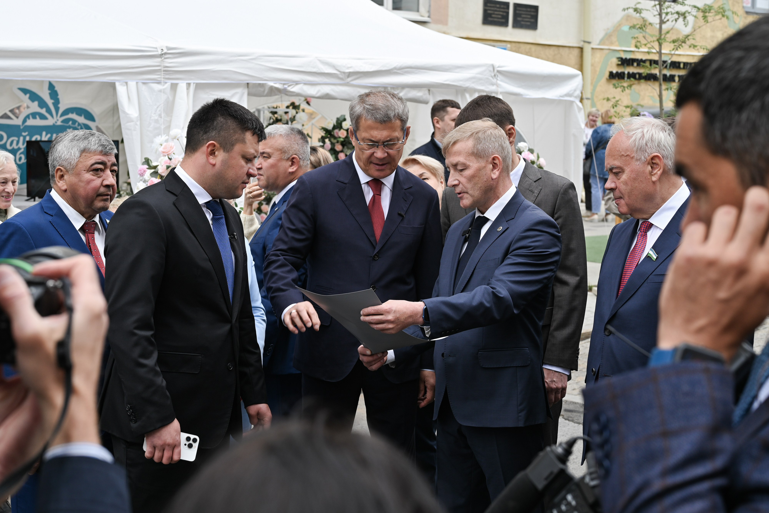 ЛУИДОР выставка. Свадебный и семейный фотограф в Уфе Александров Максим