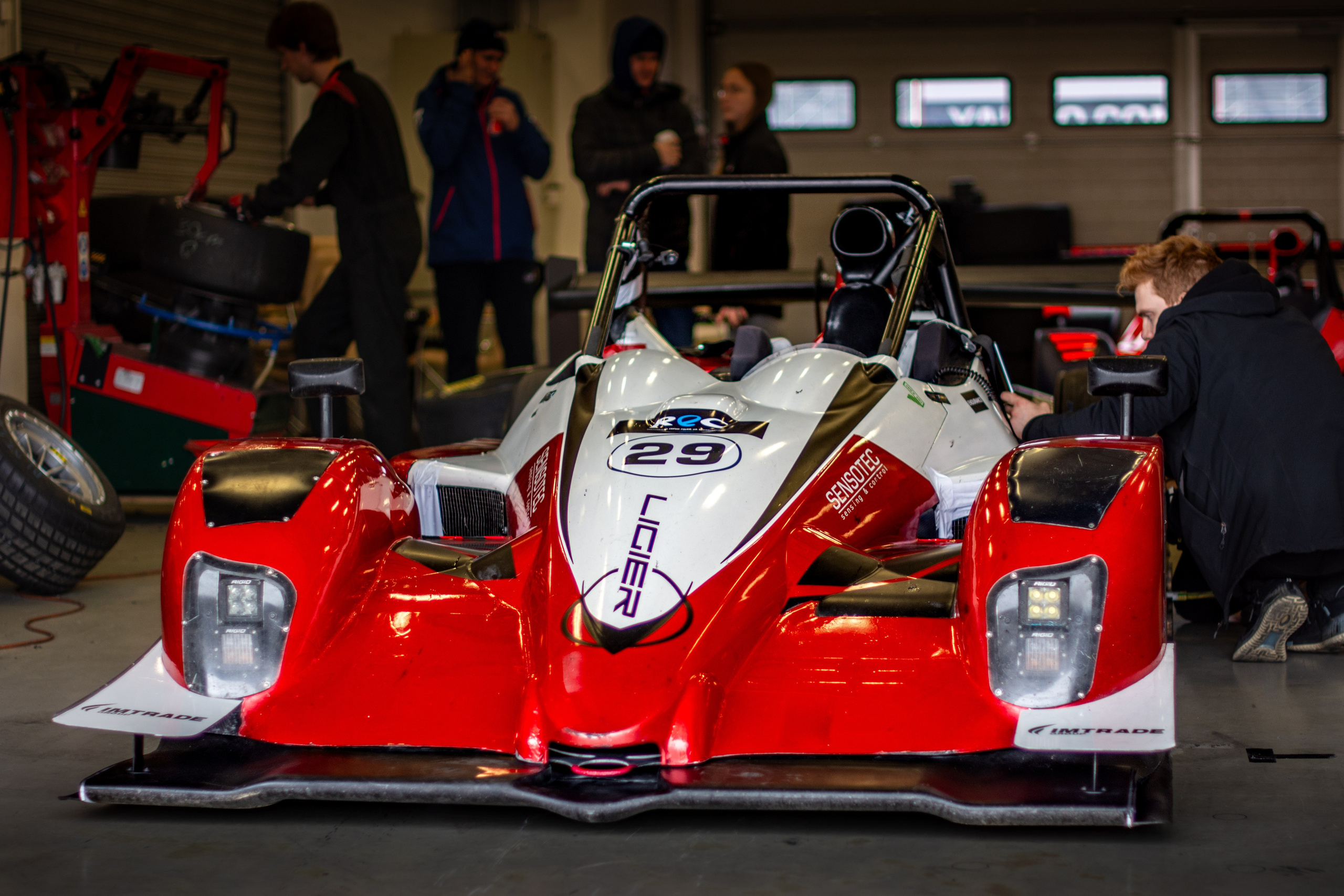 MRW — REC — 04.10.2025. AlexFecto — галереи фотографий