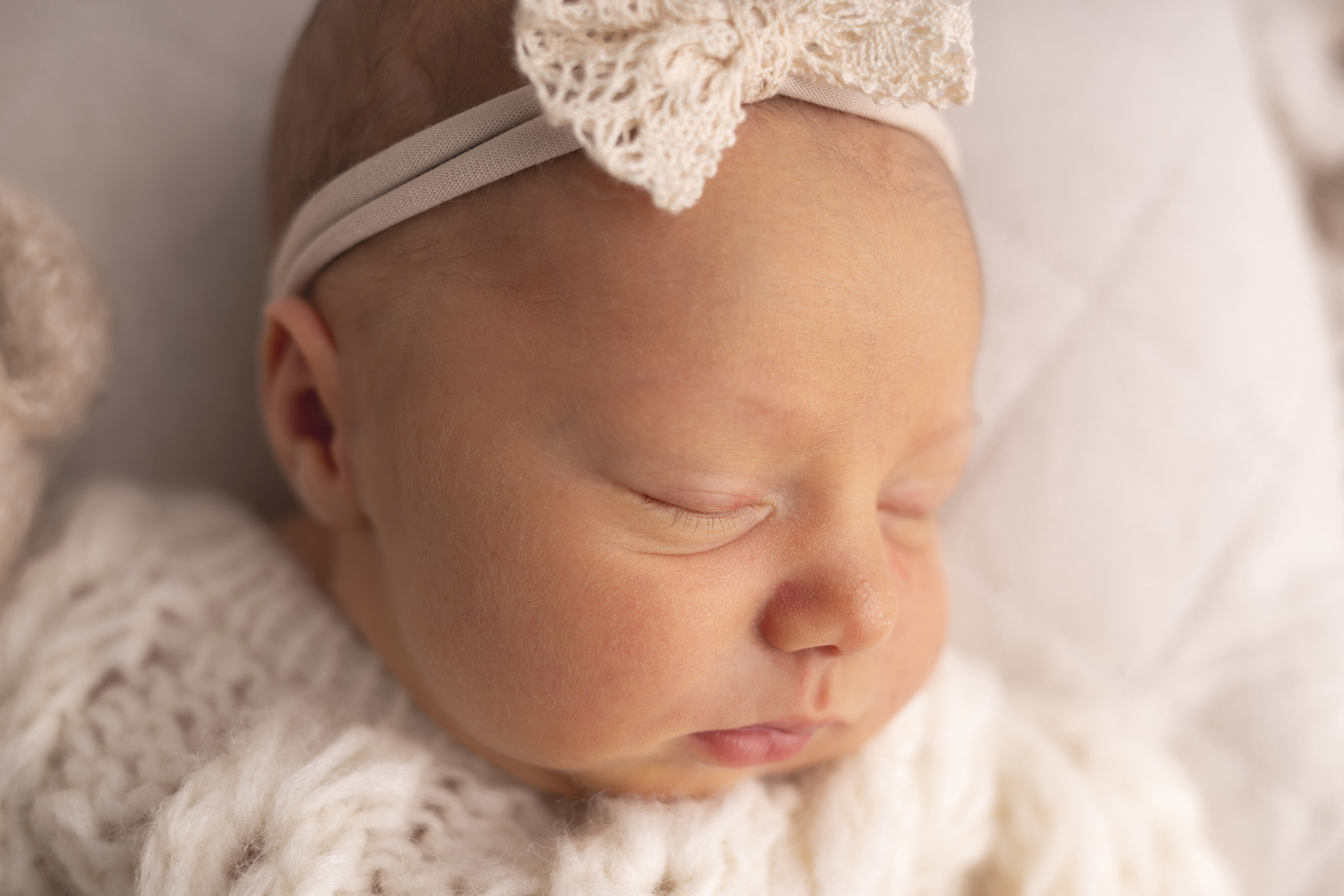 Newborn съемка в стиле Лайф. Фотограф новорожденных малышей в Омске и Омской области Эльвира Камаева