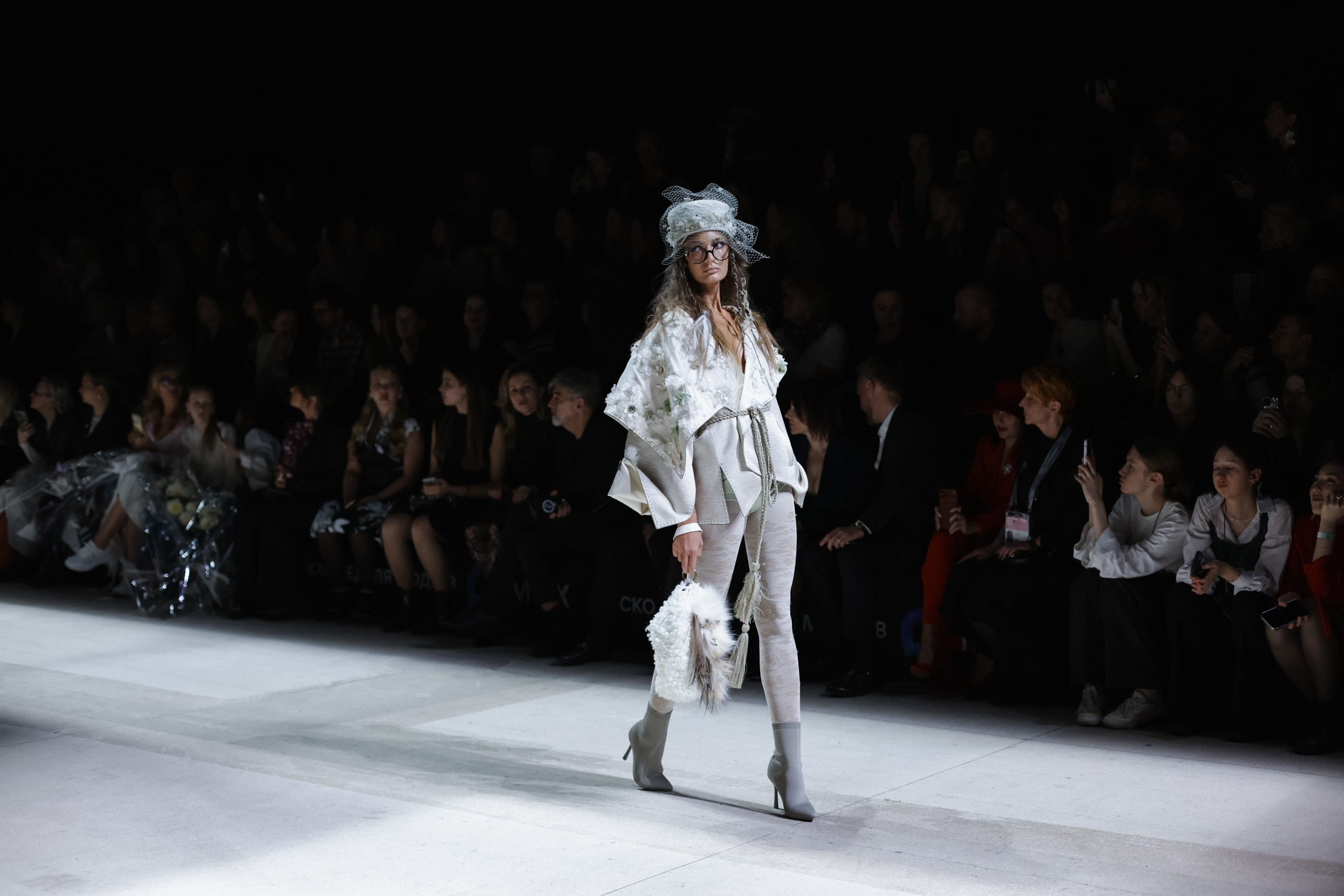 Показ IGOR GULYAEV — Moscow Fashion Week 19/03. Jane Kudryavtseva | MODEL PHOTO, PORTRAIT & EVENTS