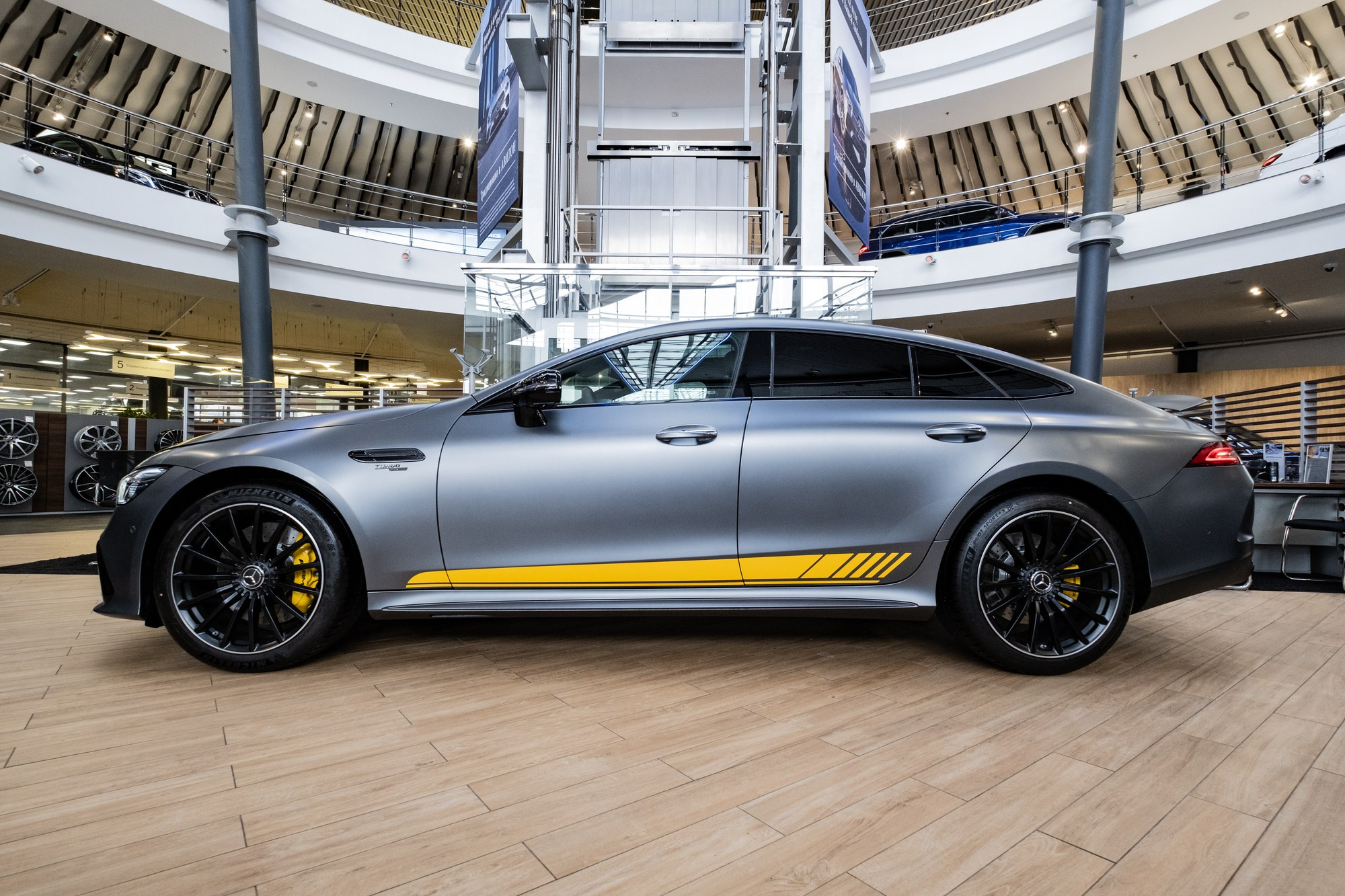 Рекламная съемка автомобилей. Автоспортивный бренд фотограф в Москве — Виктория Логинова