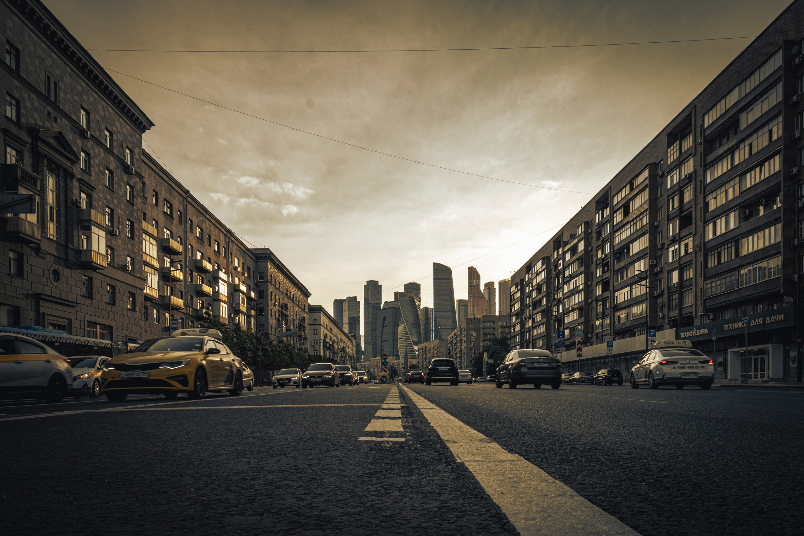 Фотопрогулка. Москва. Июль 2023. Фотограф Роман Адлер