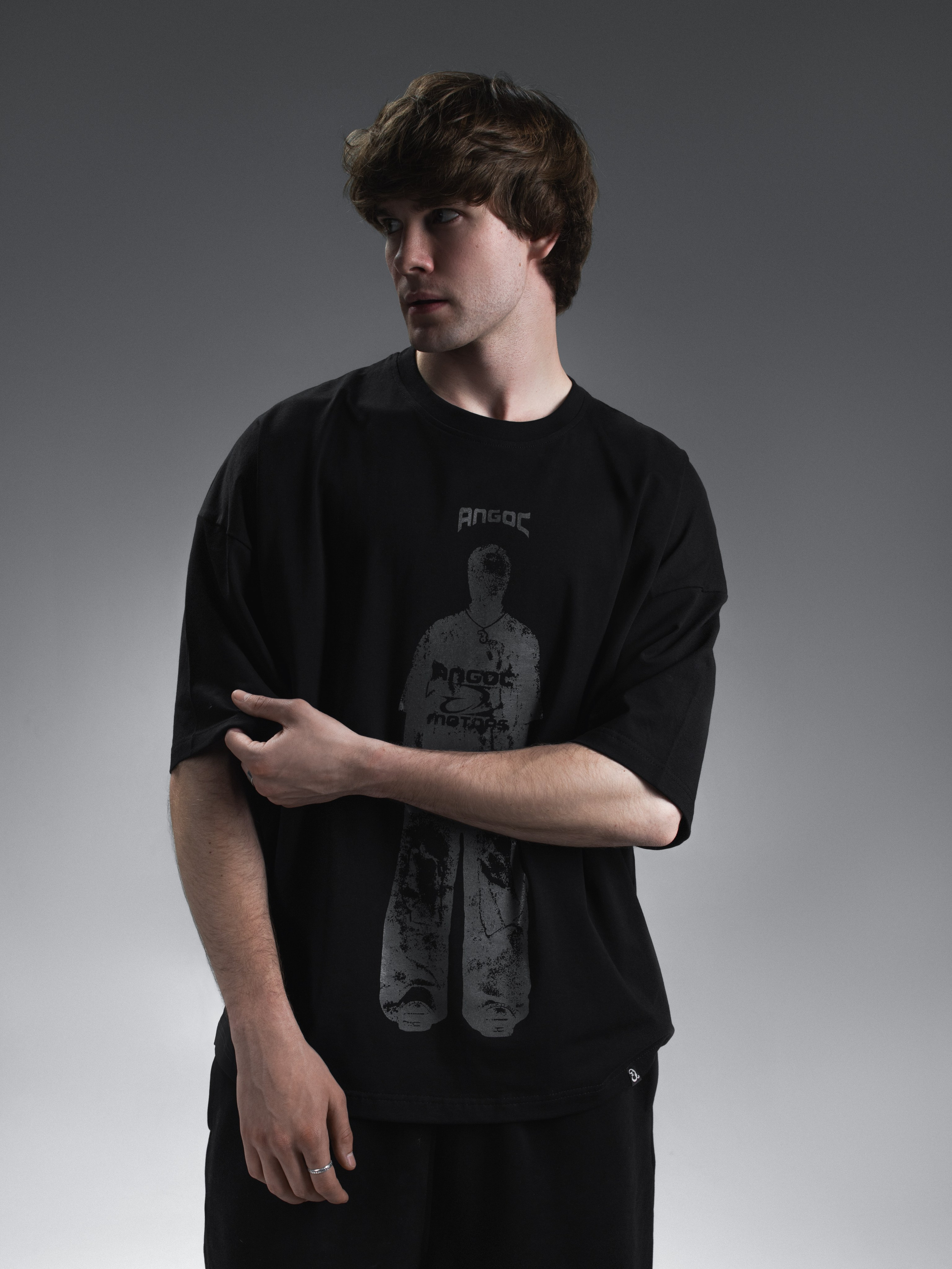 КАТАЛОГ | серый фон. RUNA production — стильные съемки для брендов