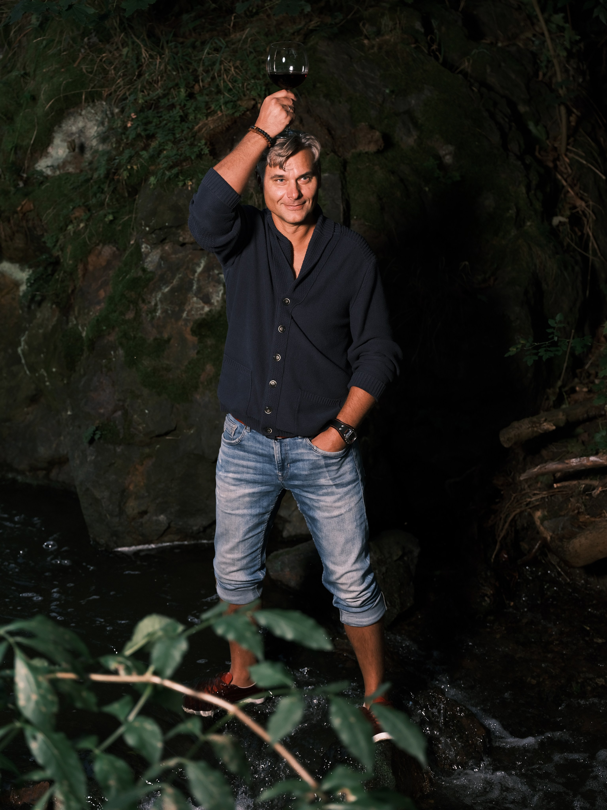 Вадим и вино. Фотограф в Москве и Праге: индивидуальные портреты, парные фотосессии