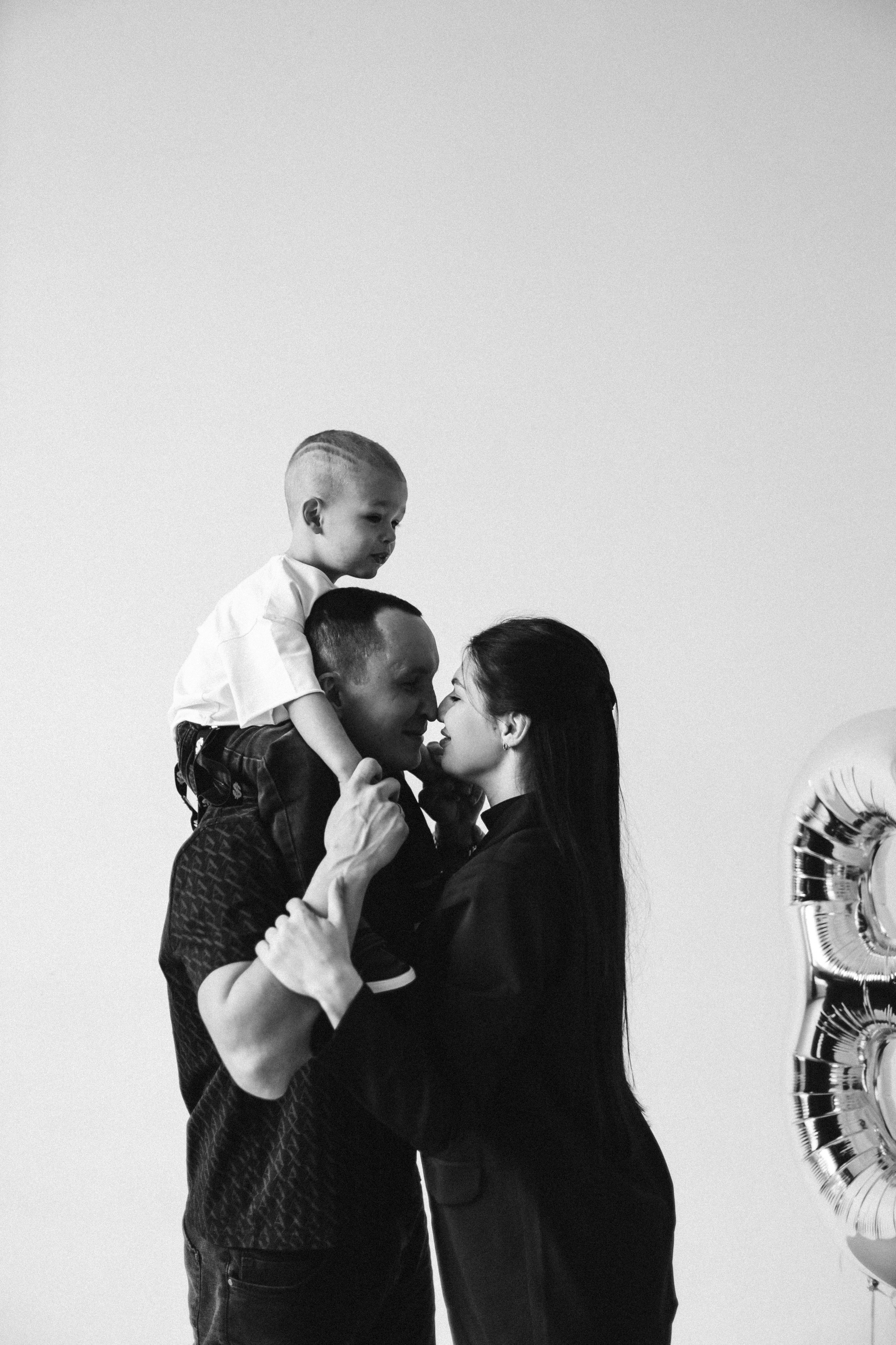 Юля с семьей. Главная