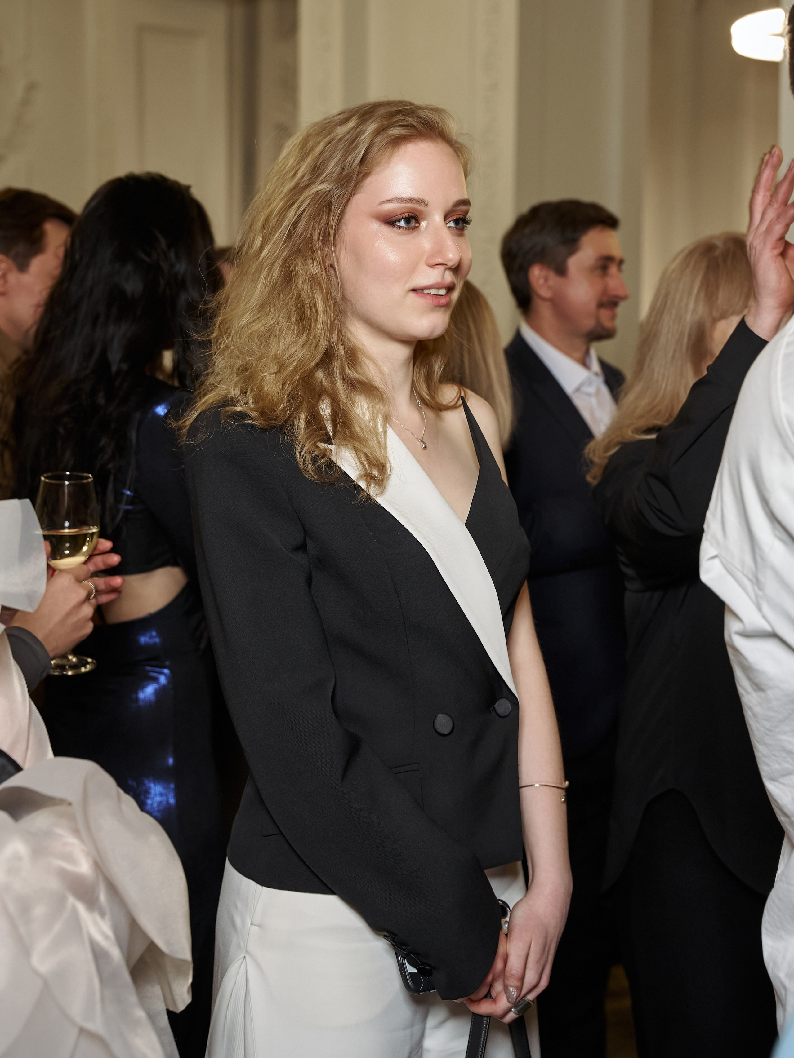 ГАЛА УЖИН. PRO-AGELESS