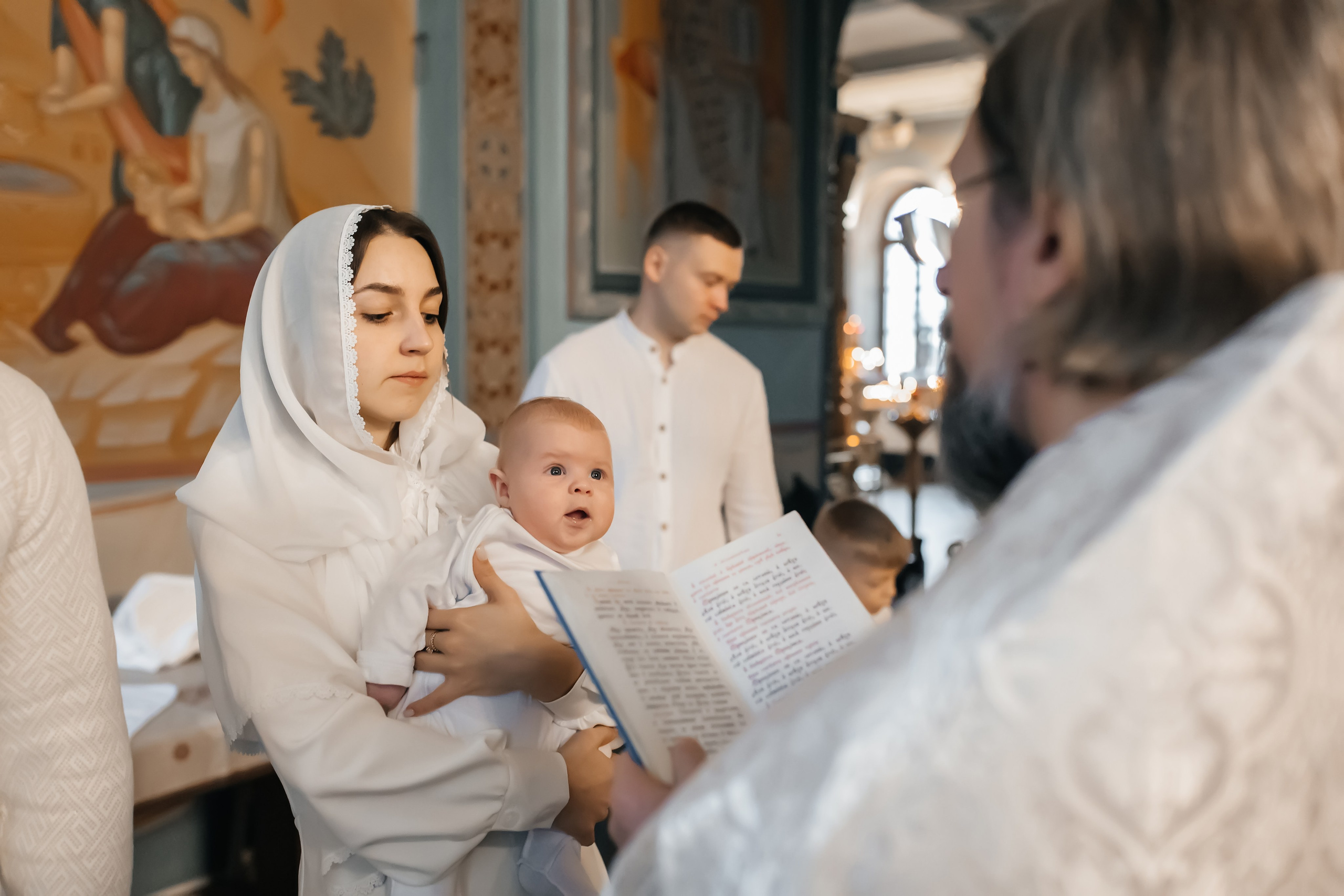 Крещение Гордея и Степана в Храме  Успения Пресвятой Богородицы в Троице-Лыково. Фотограф на крещение и венчание Москва  Надежда Баланина