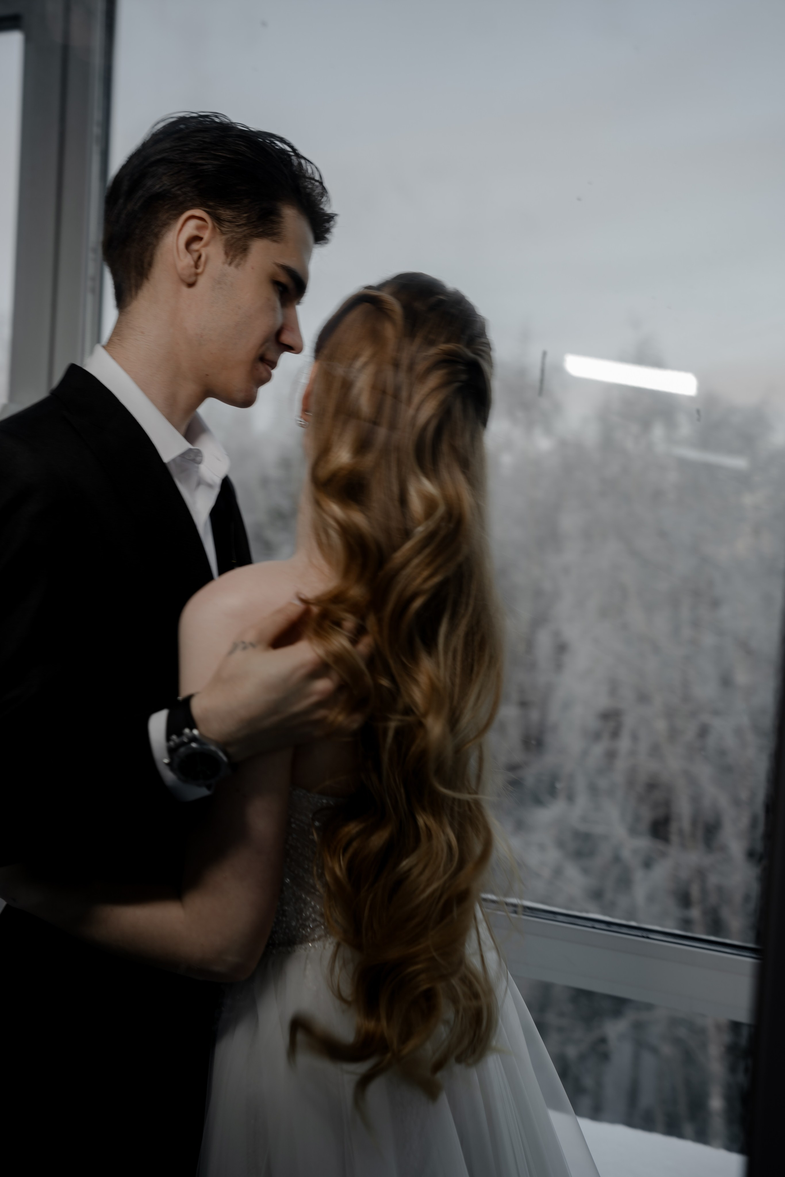 СВАДЕБНАЯ СЬЕМКА СБОРОВ В ОТЕЛЕ И ВЫЕЗД НА ЦЕРЕМОНИЮ (СНЯТО В СИБИРЕ В НИЖНЕВАРТОВСКЕ)М. Профессиональный фотограф, Санкт-Петербург — Виктория Богомолова