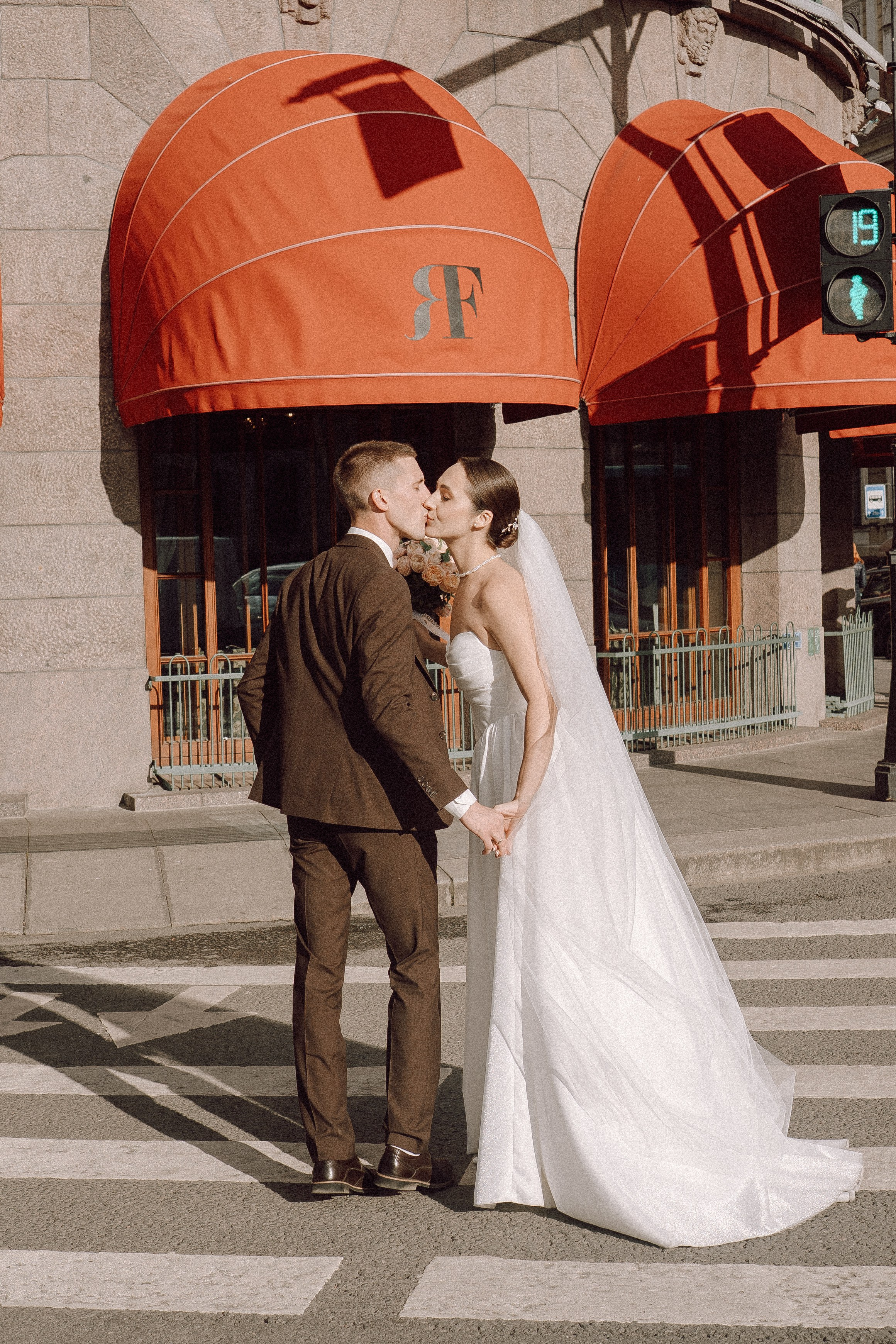 ЗАГС И ПРОГУЛКА 2 ЧАСА. Профессиональный фотограф, Санкт-Петербург — Виктория Богомолова