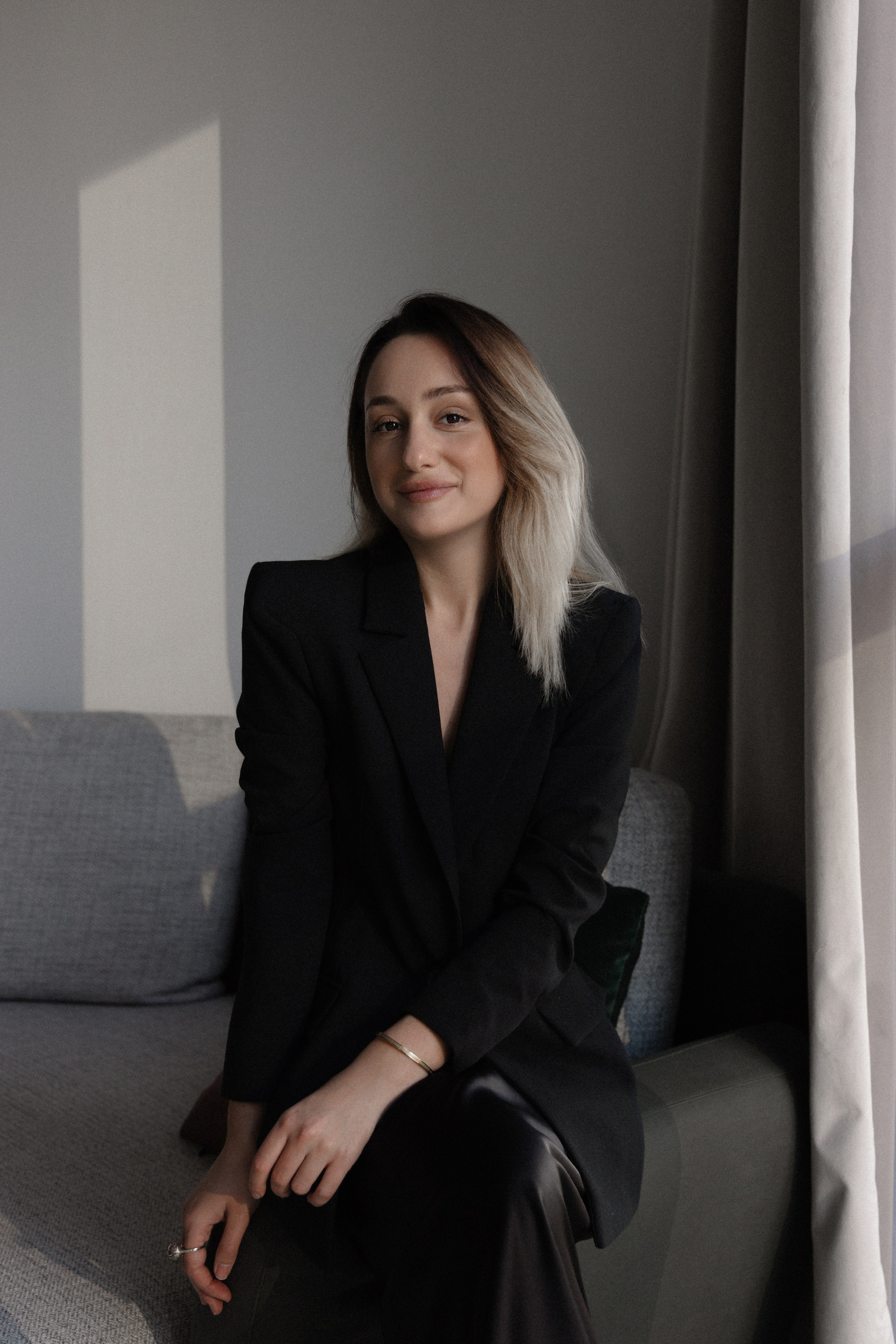 ЖЕНСКИЙ ПОРТРЕТ. SHE BY VI. Женский портретный фотограф в Москве