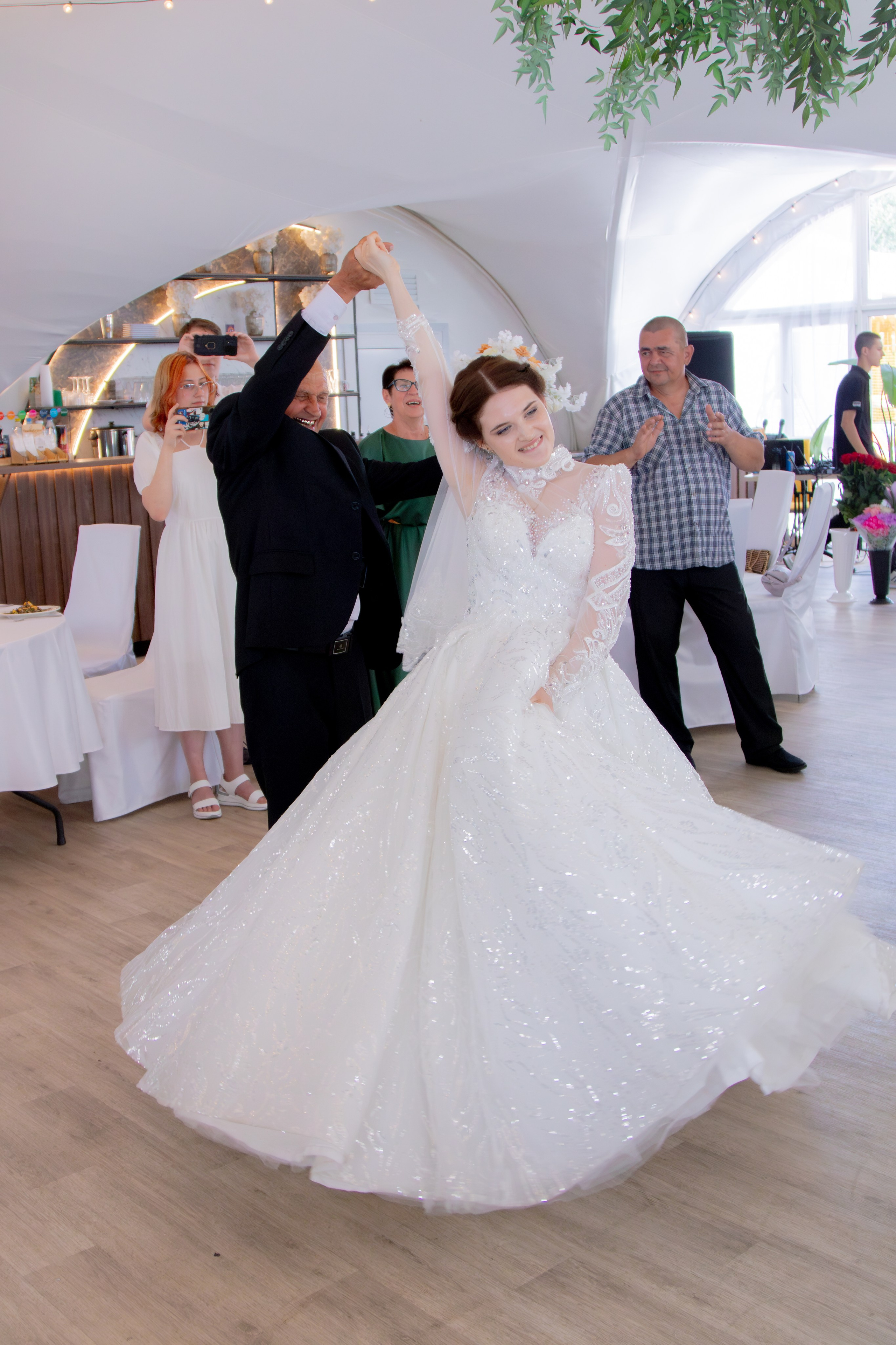 Вячеслав & Василина. Свадебный & Школьный фотограф