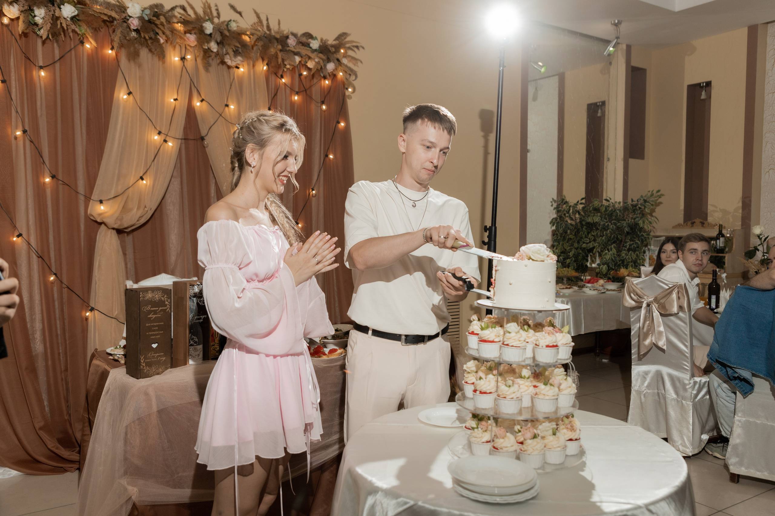 Роман и Александра (банкет). Свадебный фотограф Ангелина Сунгатулина | Саратов | Балаково | Вольск