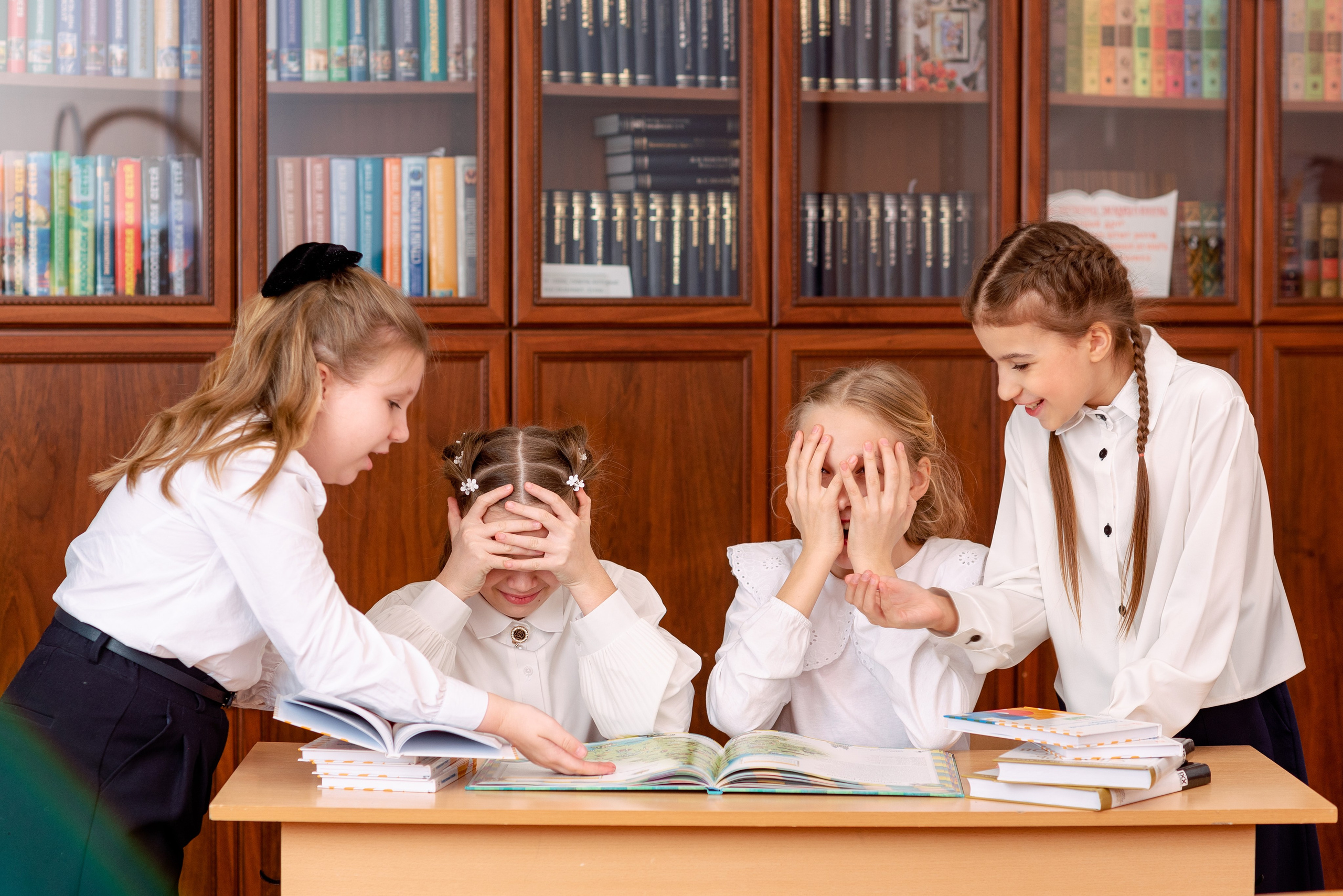 Начальная школа. Выпускные альбома Москва и Московская область