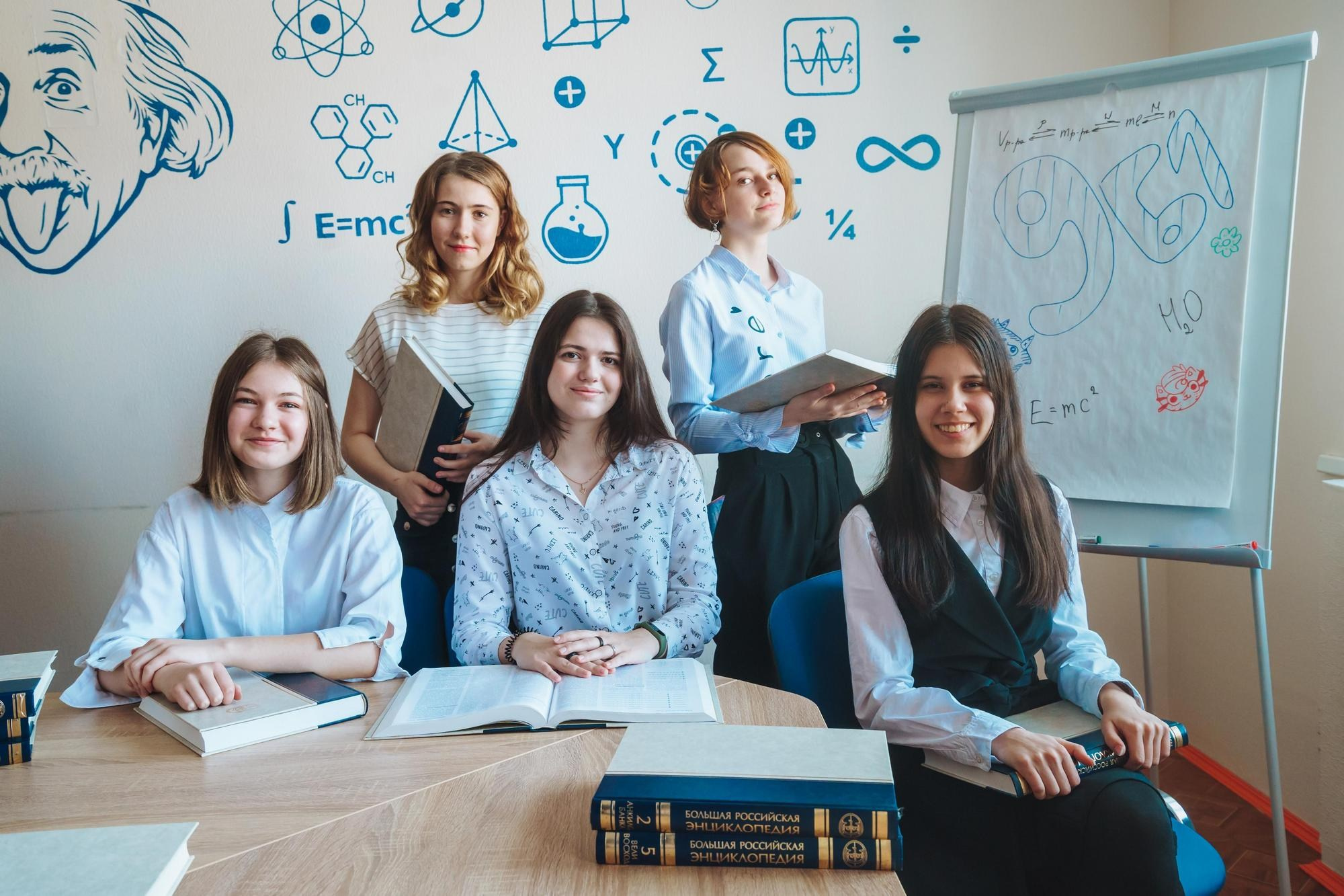 9 класс. КЛАСС | Выпускные альбомы в Нижневартовске