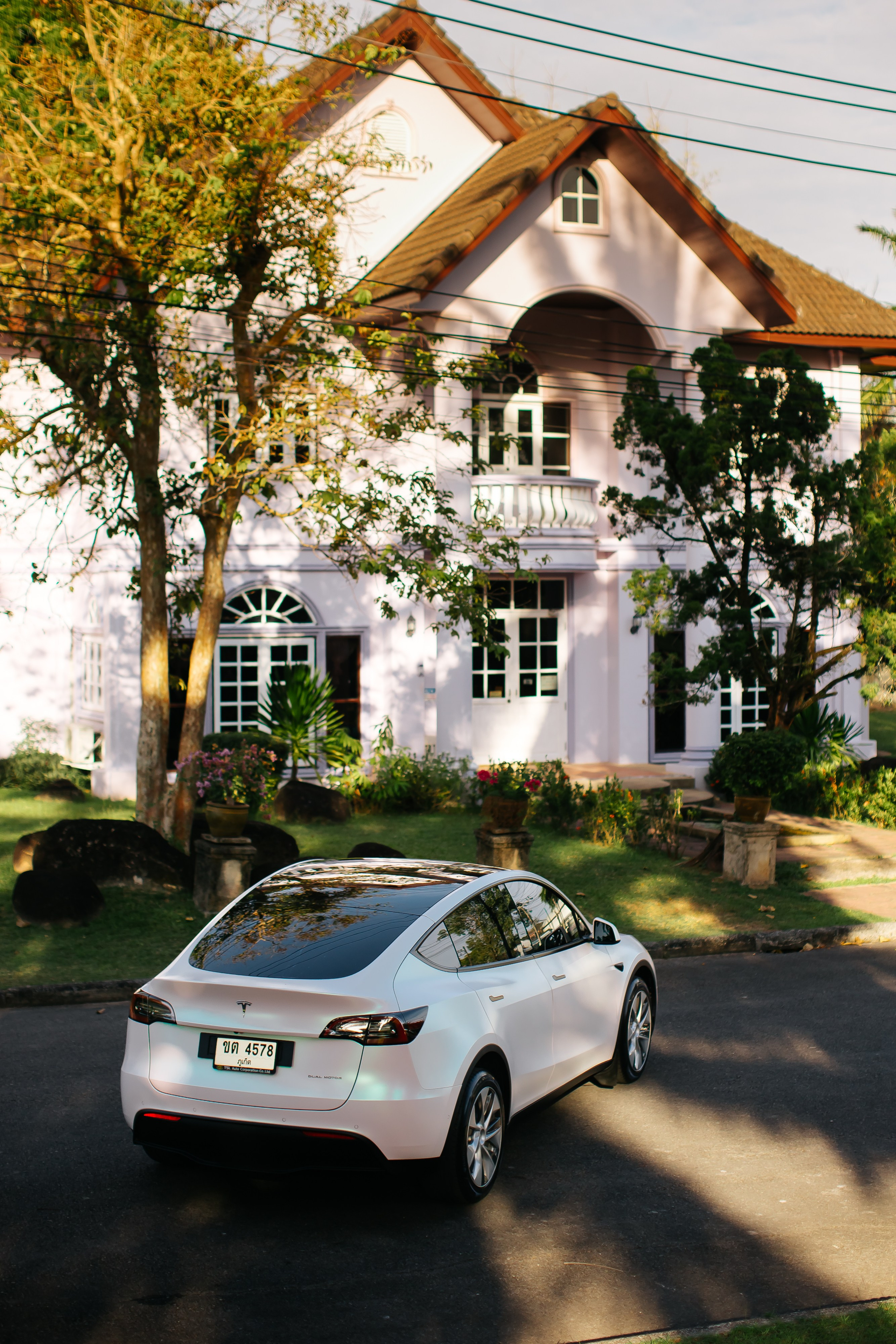 Tesla Model 3 Pearl. Фотограф в на Пхукете Сергей Войлоков