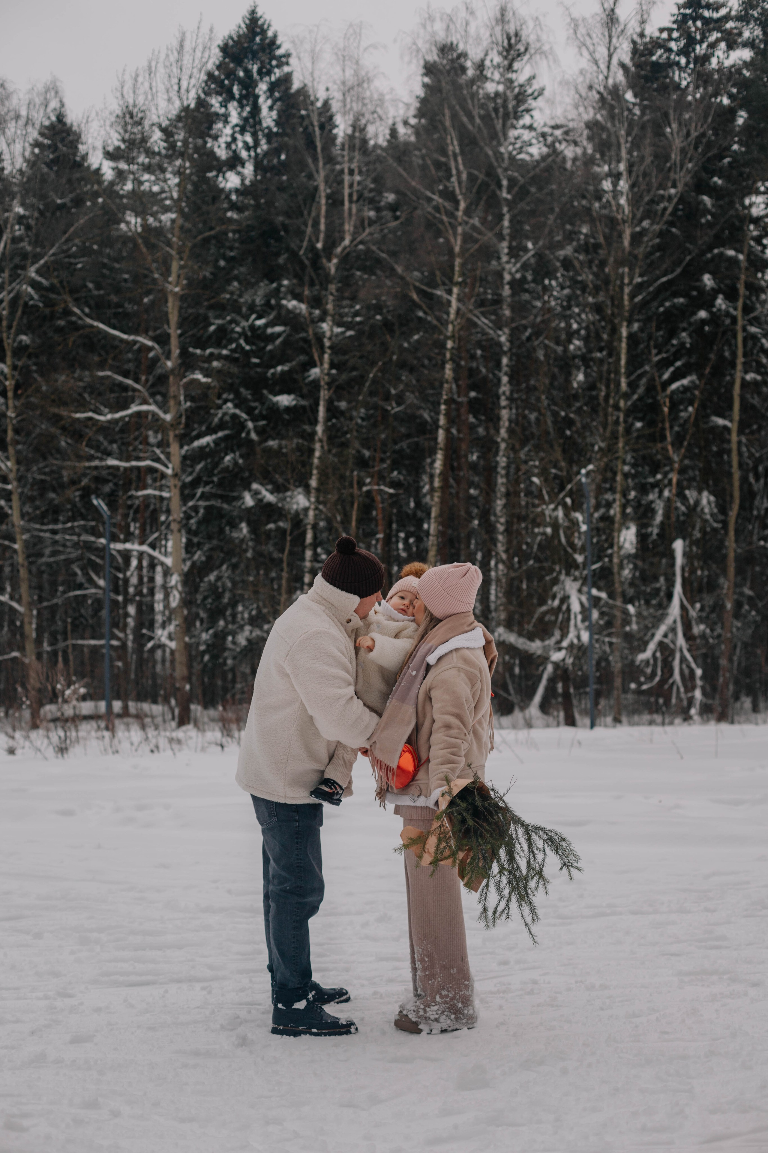 Лиля и семья Зимняя прогулка в лесу. Семейный и свадебный фотограф Видное Москва Екатерина Пятова