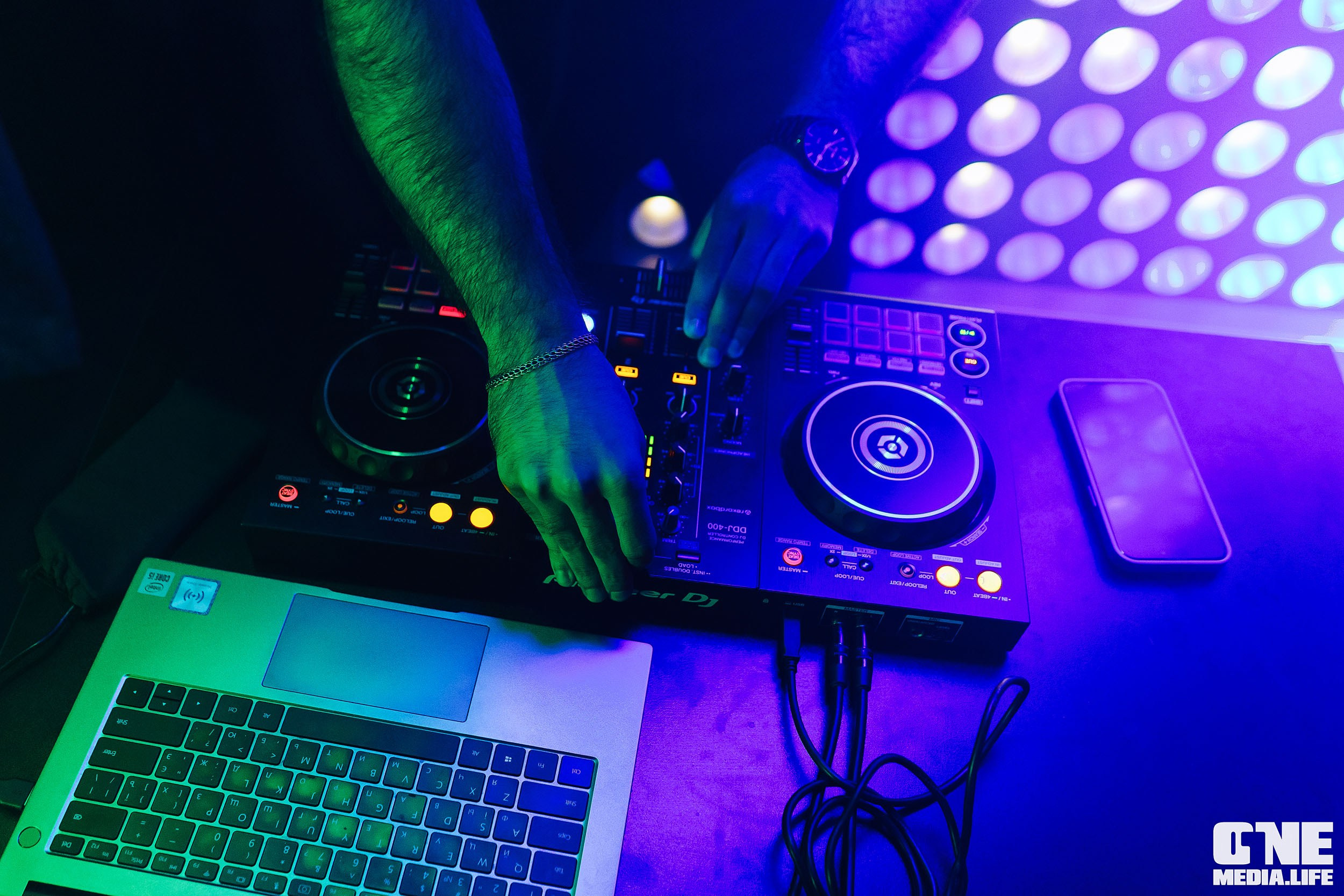 Фоторепортаж из караоке-клуба Эйфория. One Media Life: фоторепортажи, фотоотчеты с мероприятий и заведений