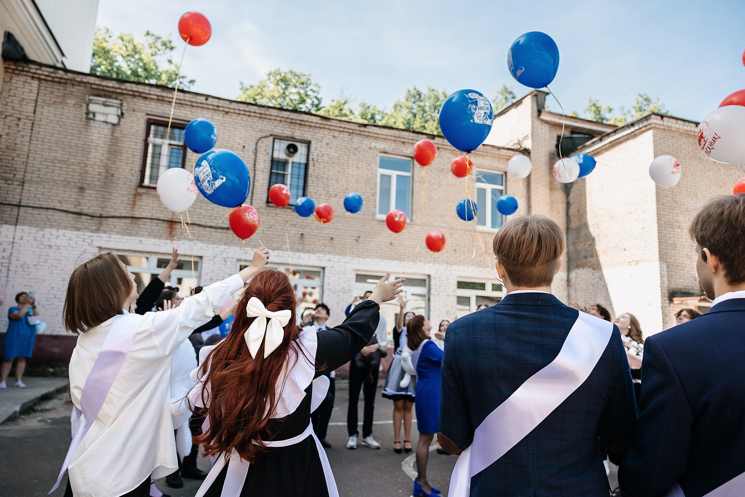 Последний звонок СОШ № 12. Семейный и свадебный фотограф в Москве Леванова Александра