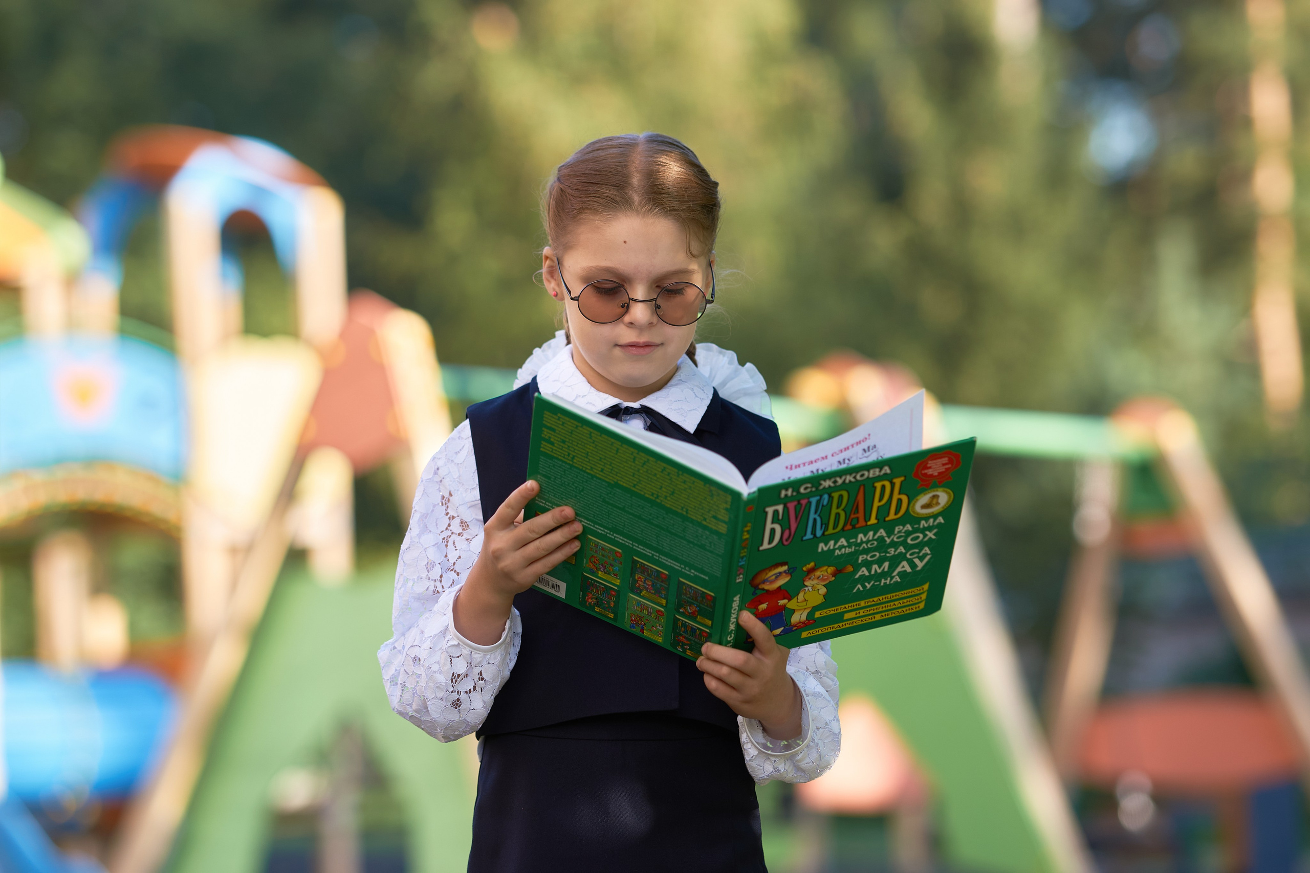 Первоклассница. Фотограф Владимир Артамонов