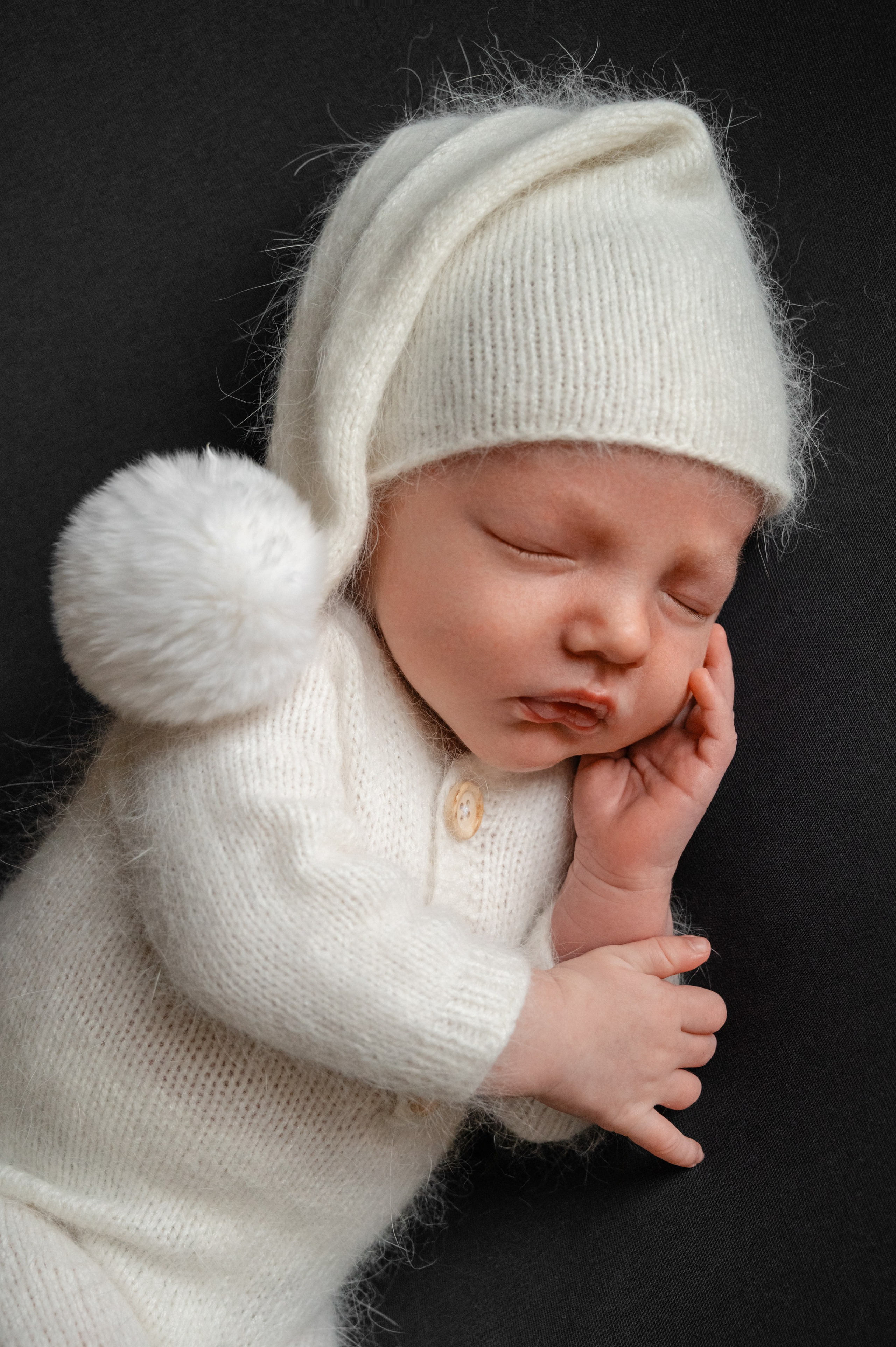 Ретушь. Фотограф новорожденных малышей в Санкт-Петербурге