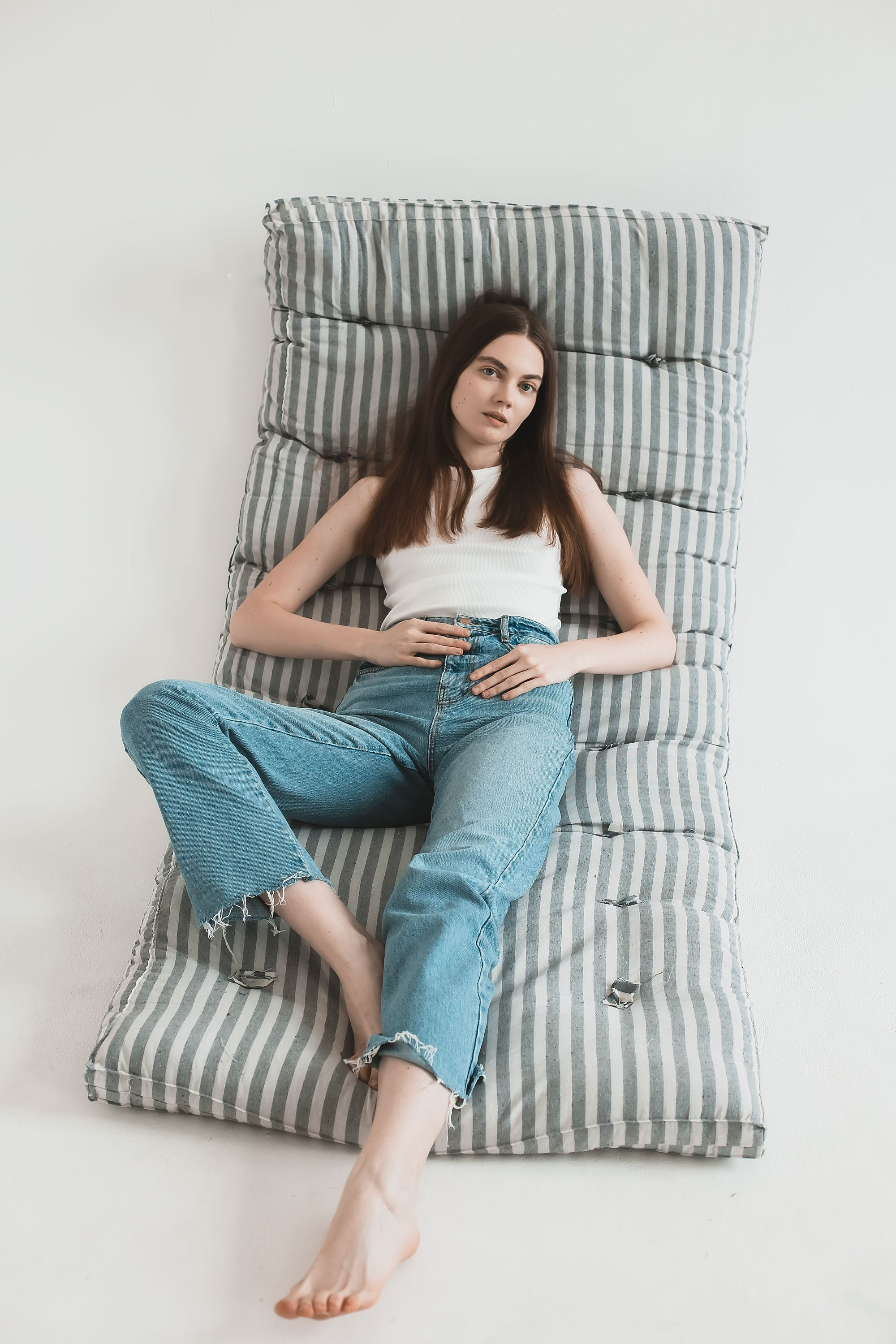 Минималистическая съёмка на матрасе. Семейный, индивидуальный фотограф в Москве Ангели Марина