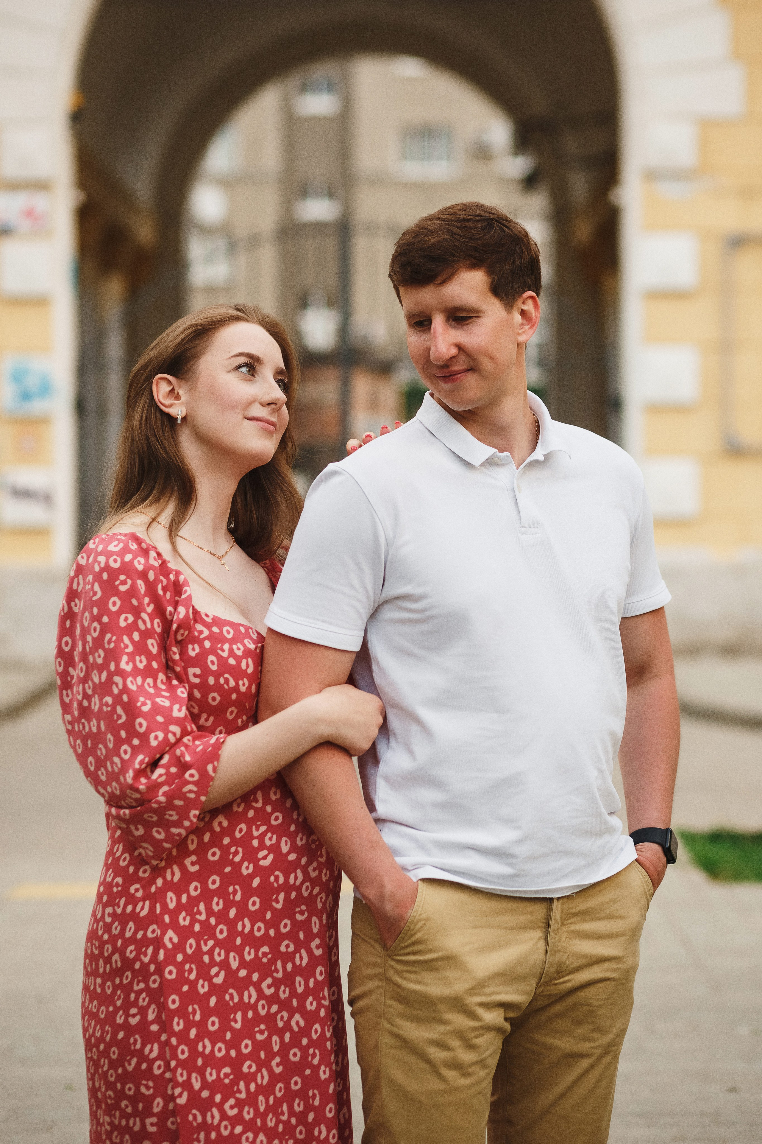 Романтика на улице Петровская в Таганроге: Денис и Аня. Свадебный и семейный фотограф в Таганроге Бакарюк Антон