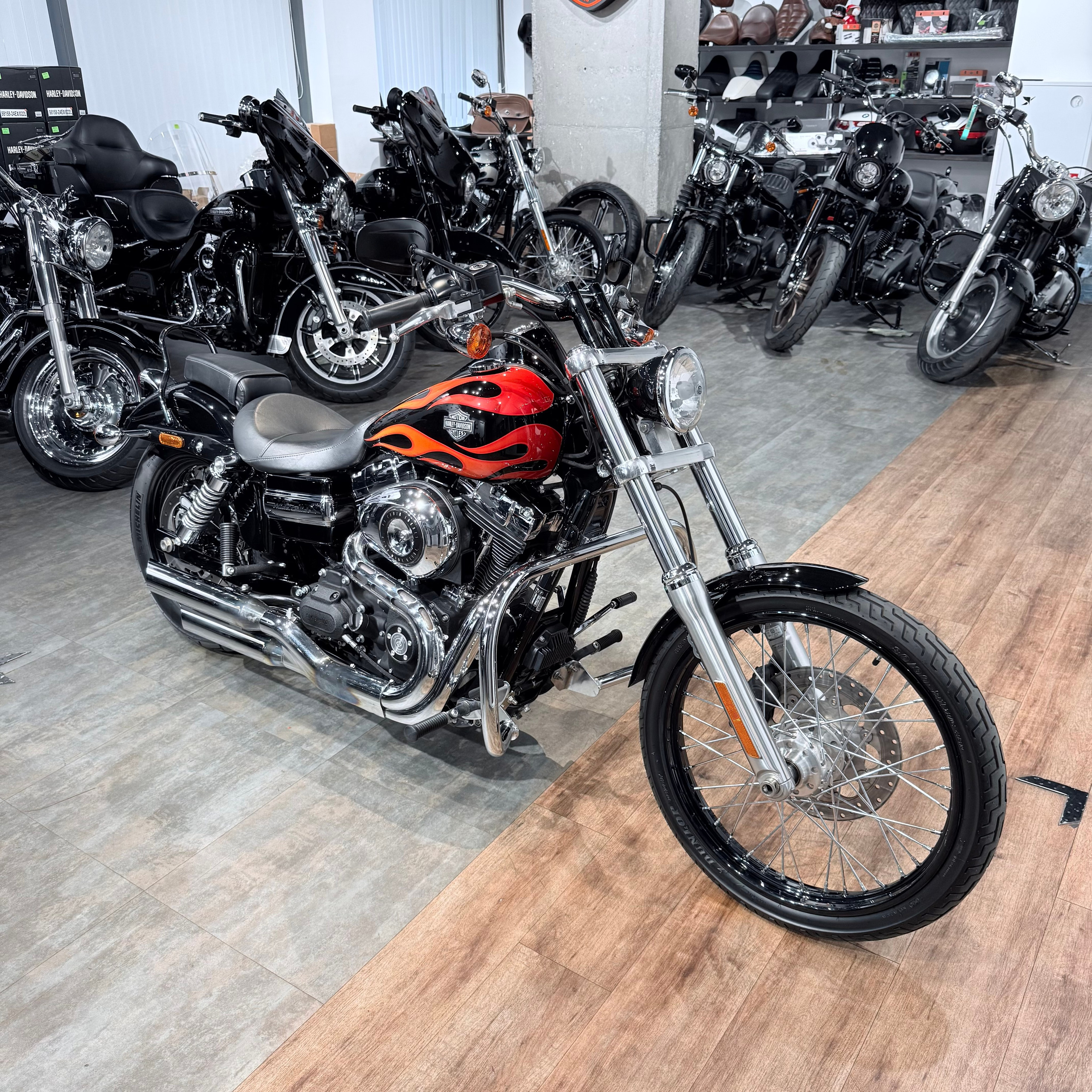 Купить Harley-Davidson 2012 DYNA Wide Glide 96 Blасk (Softail/Dyna) — подробнее на сайте. Hello Davidson, Москва. Только хорошие мотоц