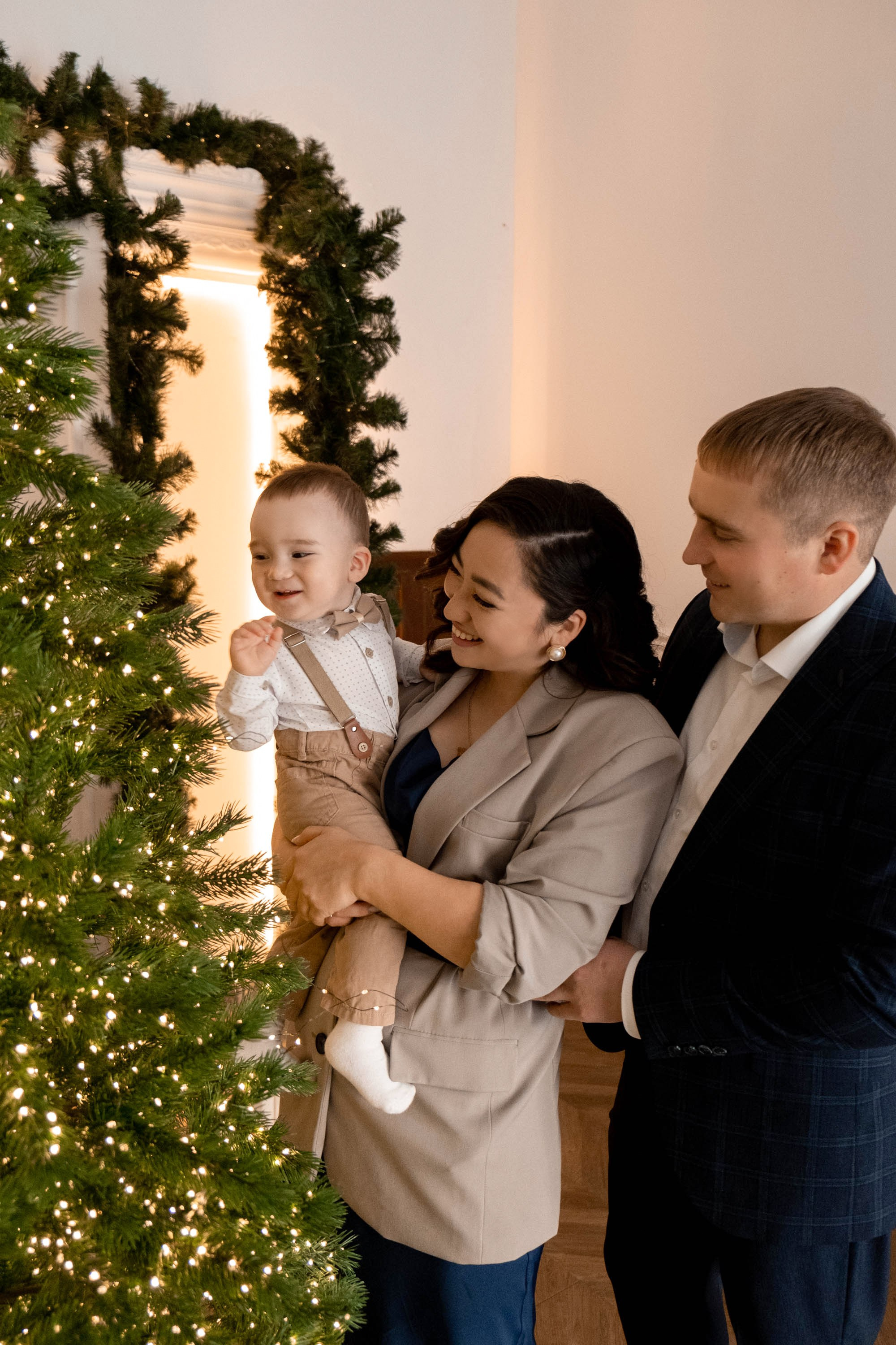 Джамиля, Юра и малыш Андрюша: Новогодняя. Свадебный и семейный фотограф в Тюмени Екатерина Дубровина