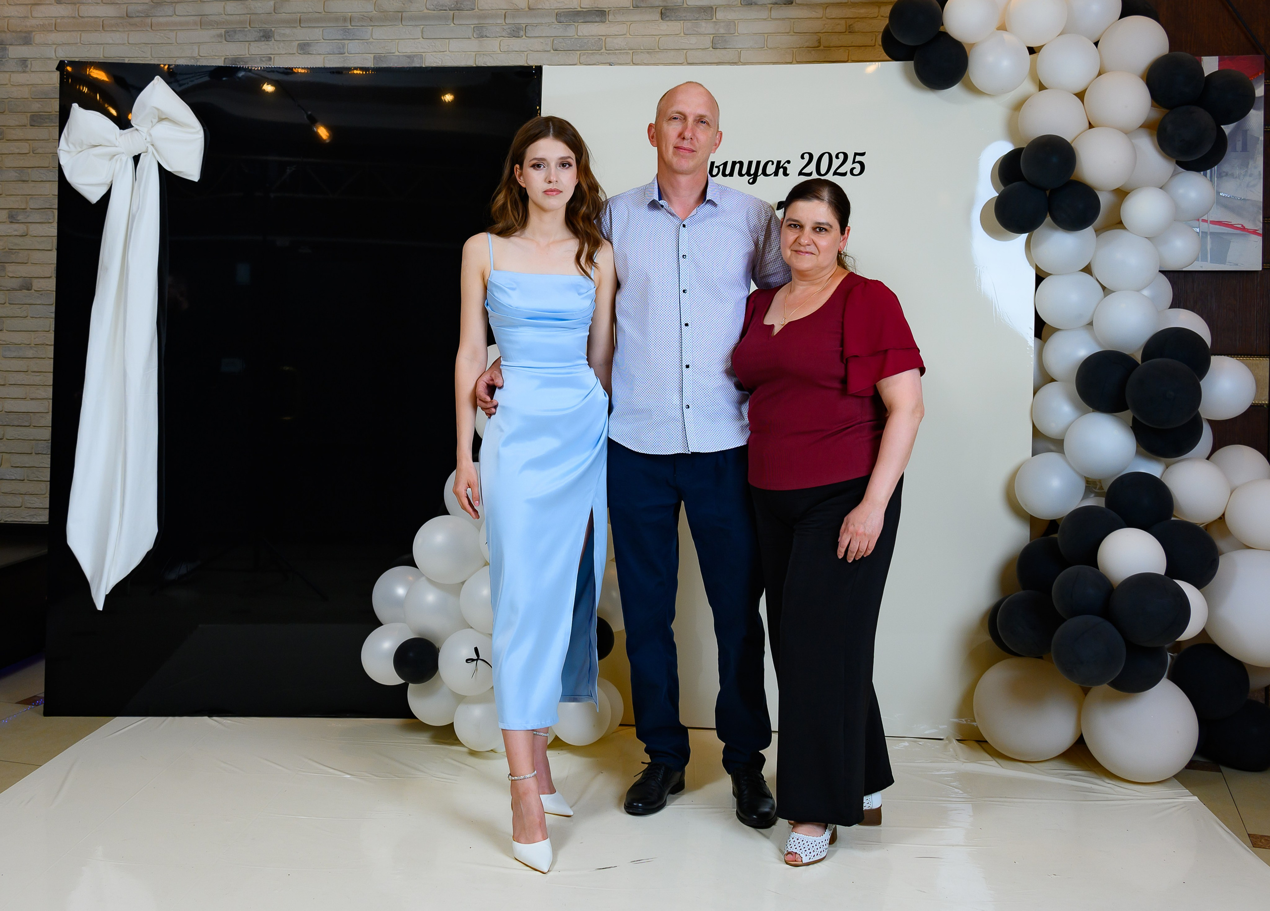 Выпускной 2025 11 кл. Семейный и детский фотограф в Новороссийске Лебедева Елена