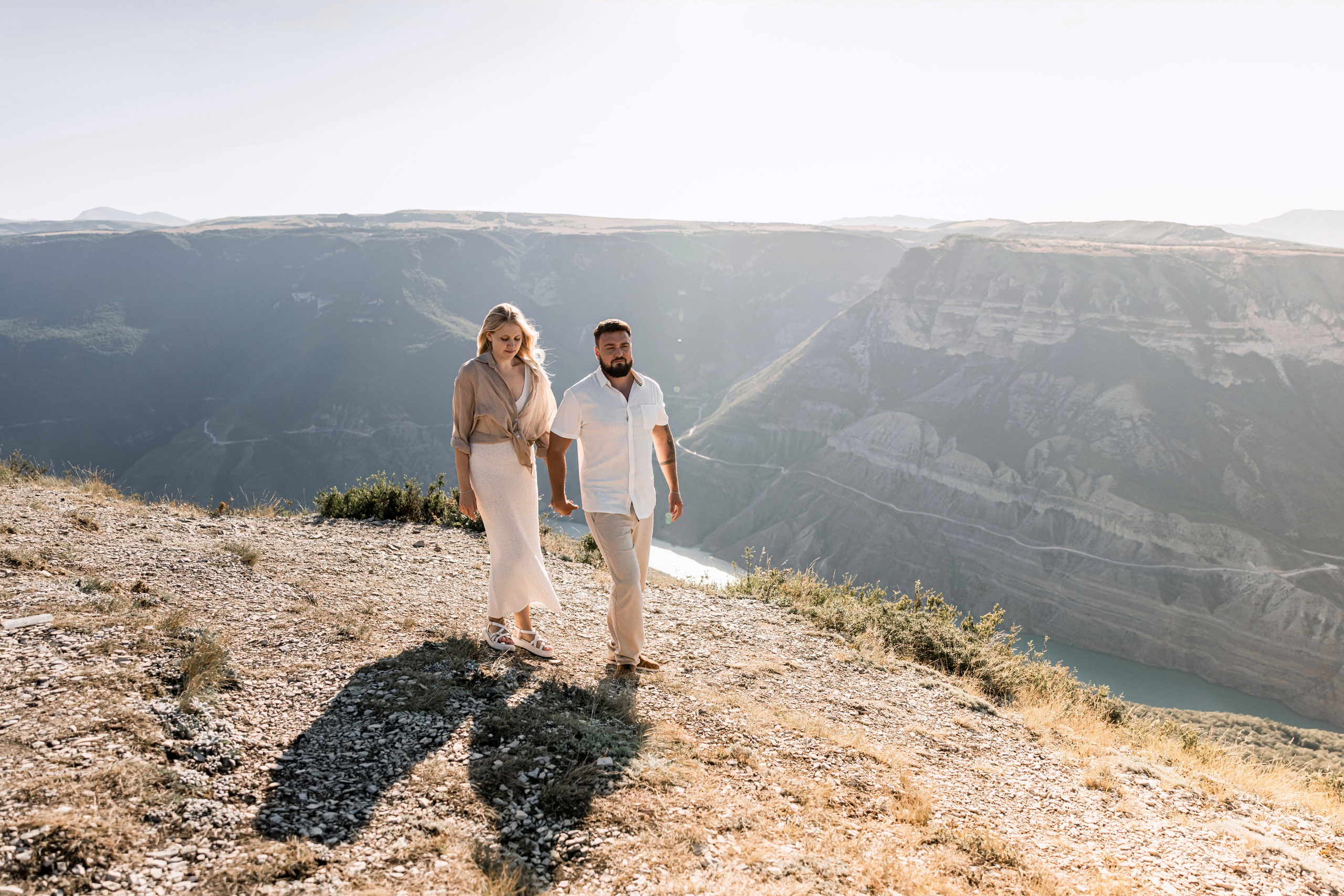 Фотосессия в горах прекрасной пары АРТЕМ & АЛЕСЯ. Свадебный фотограф в Махачкале Иван Айвазян