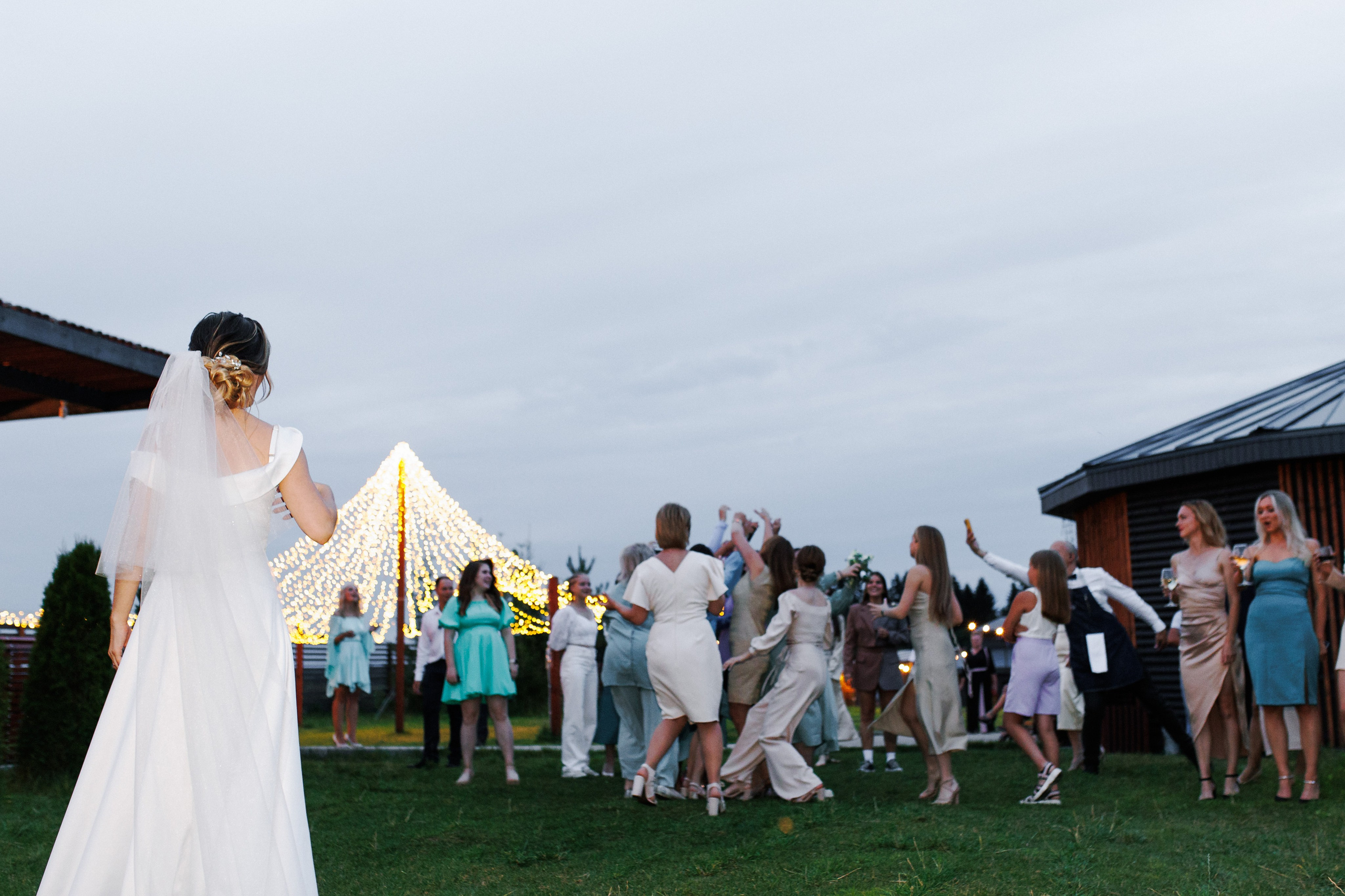 Свадебная фотосессия и банкетная часть в усадьбе СПБ. Свадебный фотограф СПБ