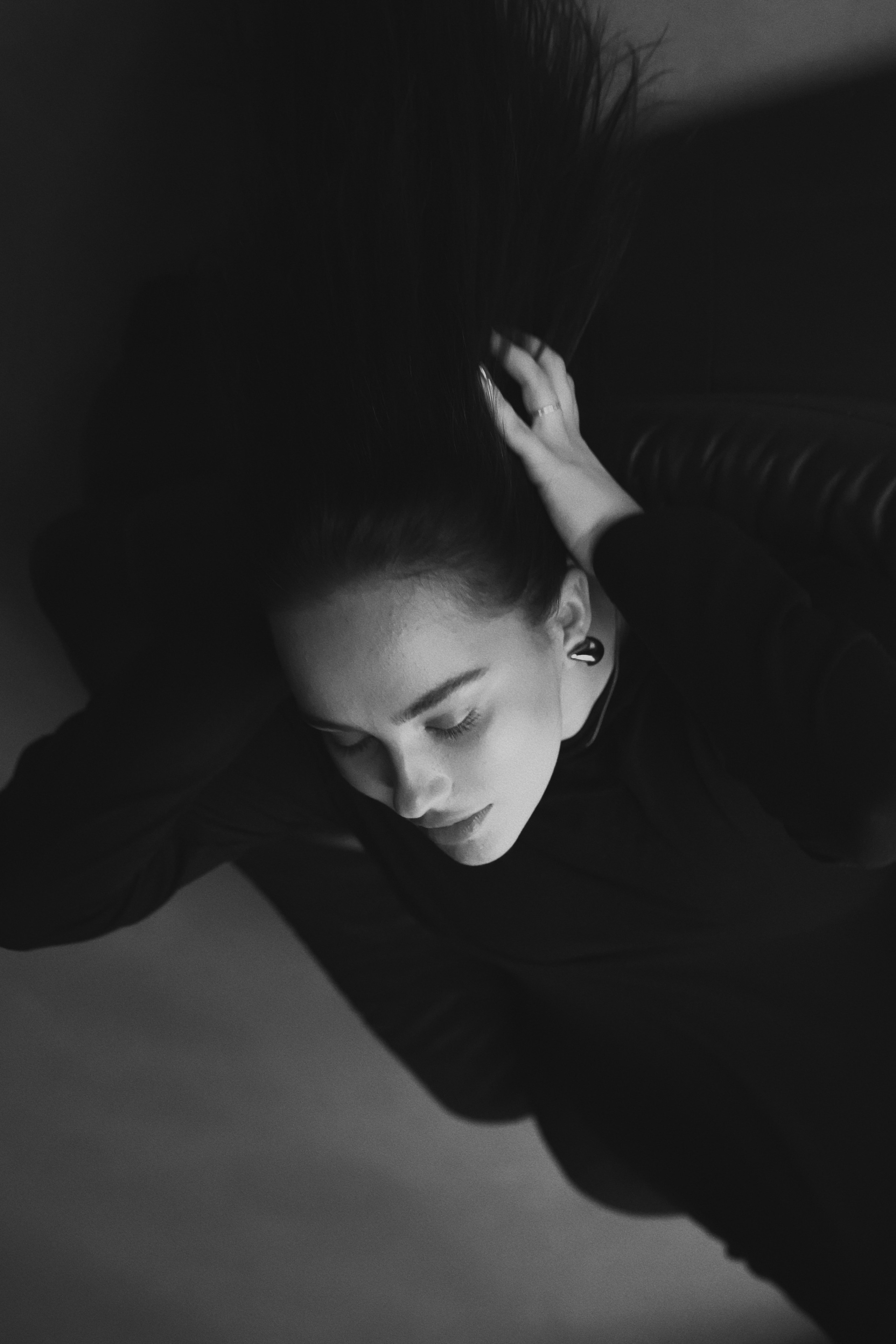 Her. Artem Khusainov