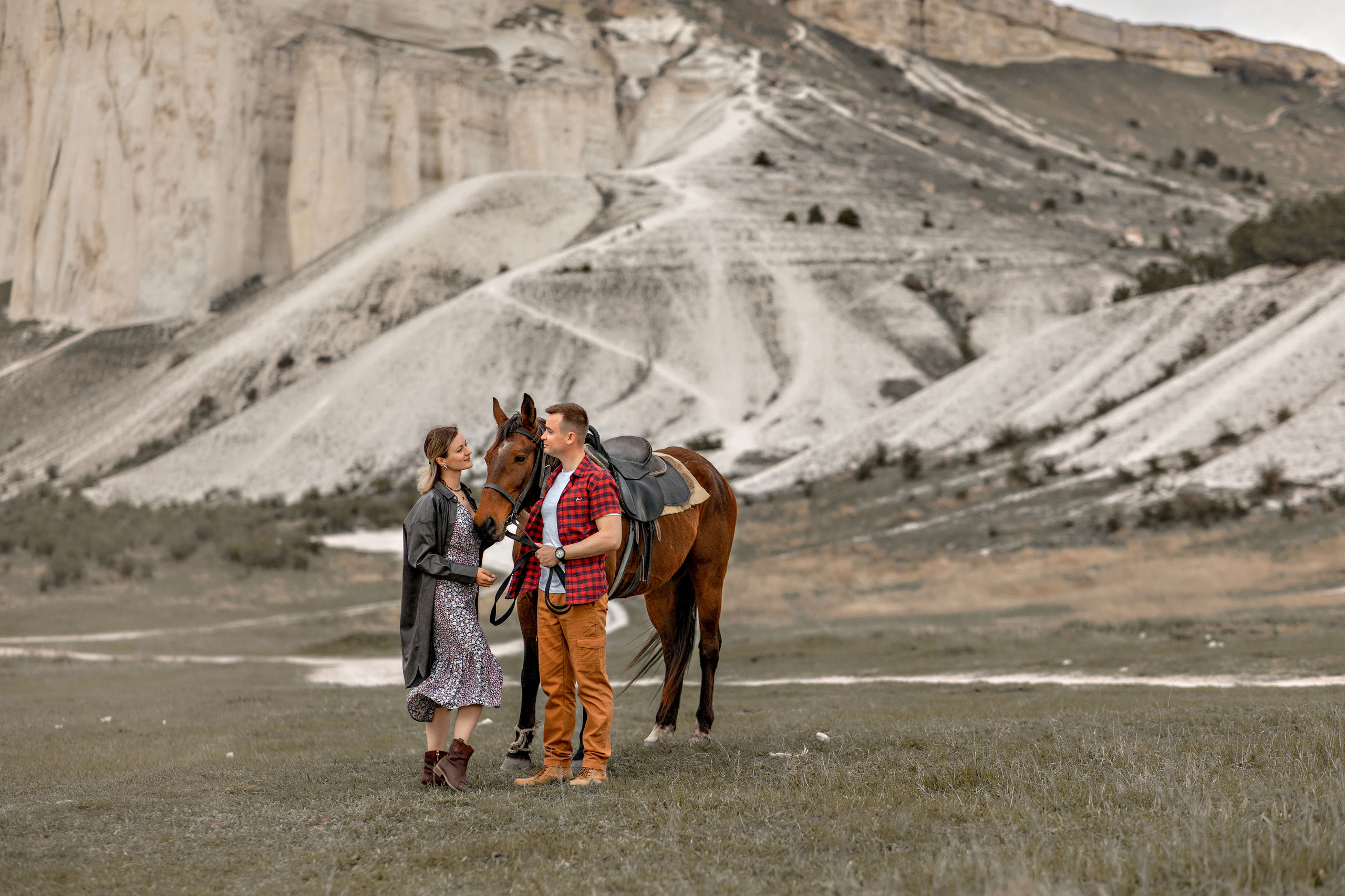 Фотосессия с лошадью. Фотограф-стилист Крым Прокат одежды в Крыму. Фотосессии в Крыму