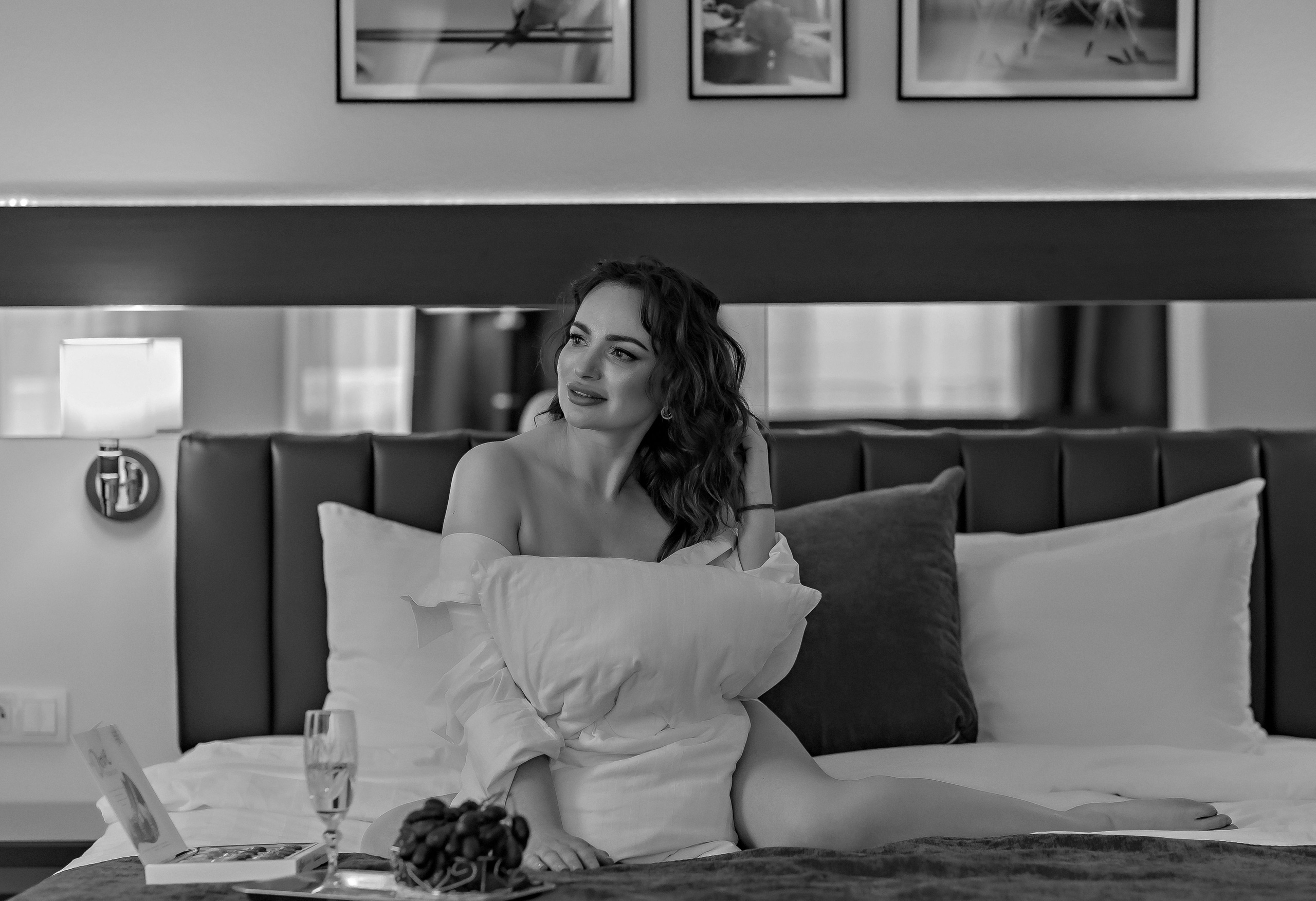 Будуарная фотосессия. Фотограф-стилист Крым Прокат одежды в Крыму. Фотосессии в Крыму